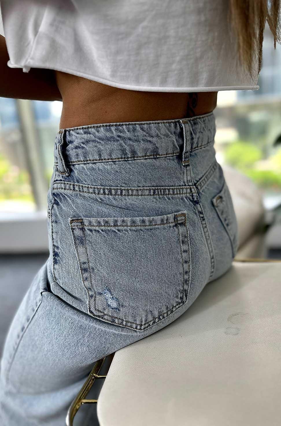 Yüksek Bel Paçası Yırtık Detay Bol Kesim Jean Pantolon Açık Mavi