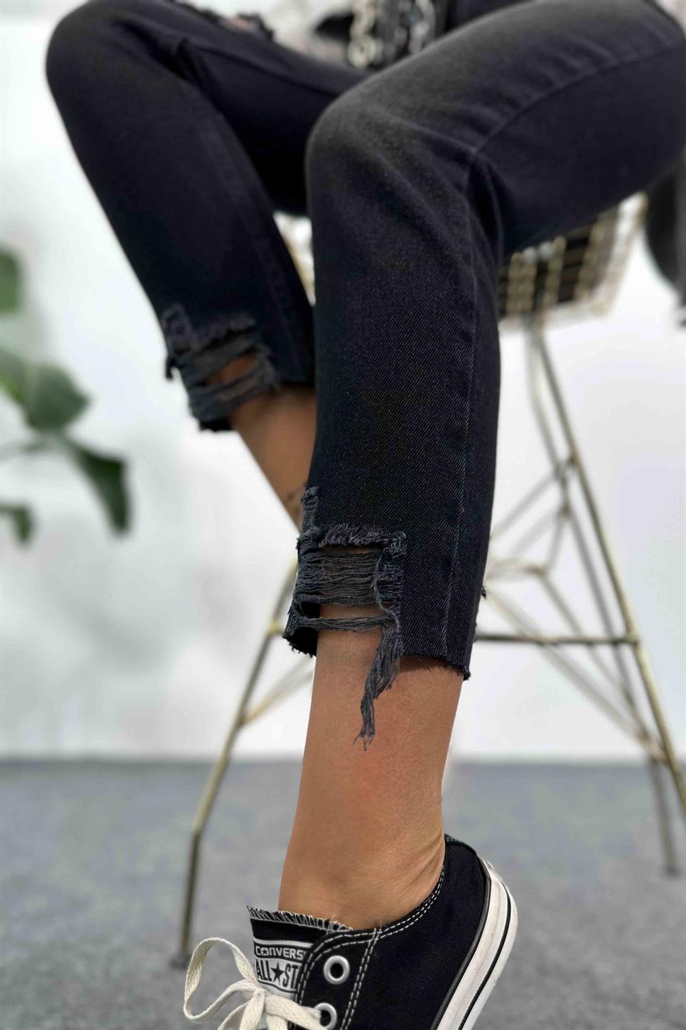 Yüksek Bel Püskül Detaylı Mom Jean Pantolon Füme