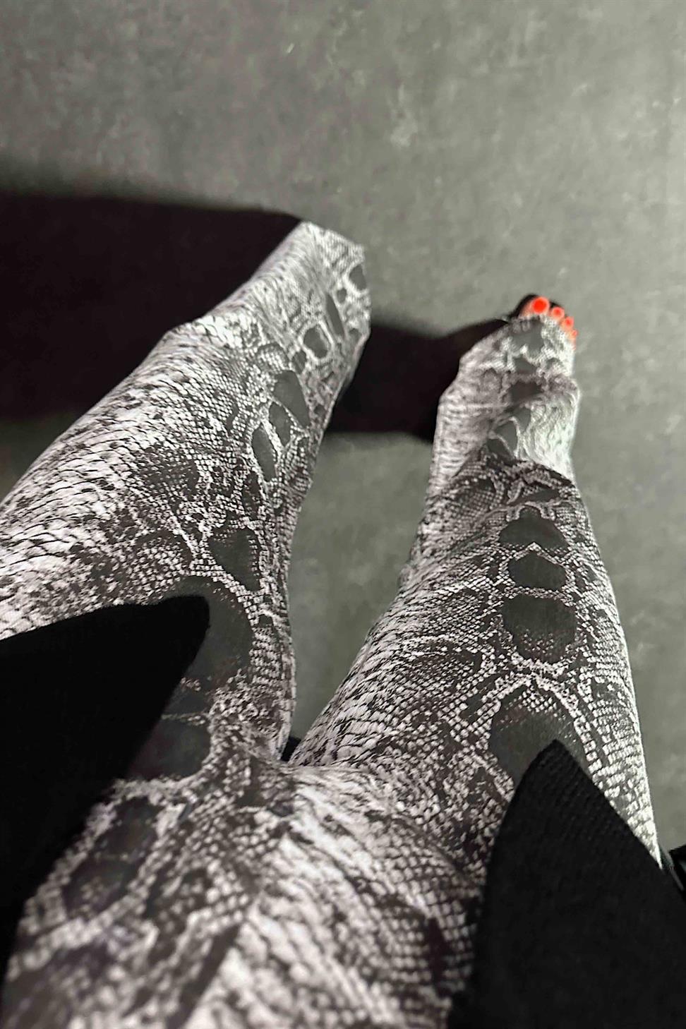 Yüksek Bel Yılan Desenli Kadın Jean Pantolon Gri