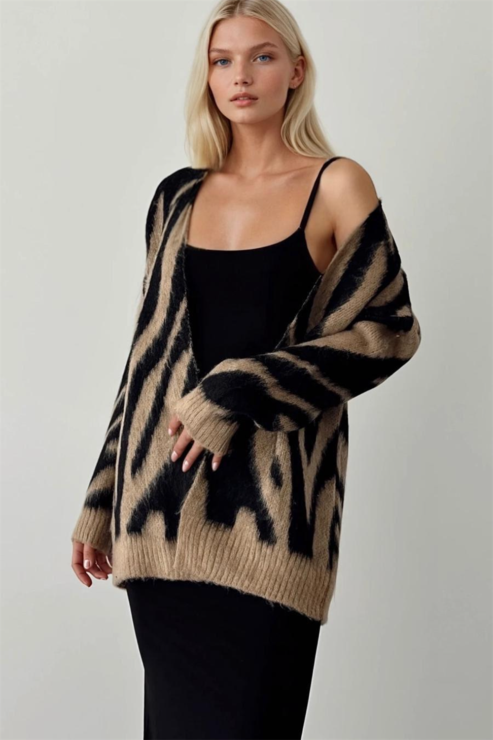 Zebra Desen Oversize Triko Hırka Sütlü Kahve