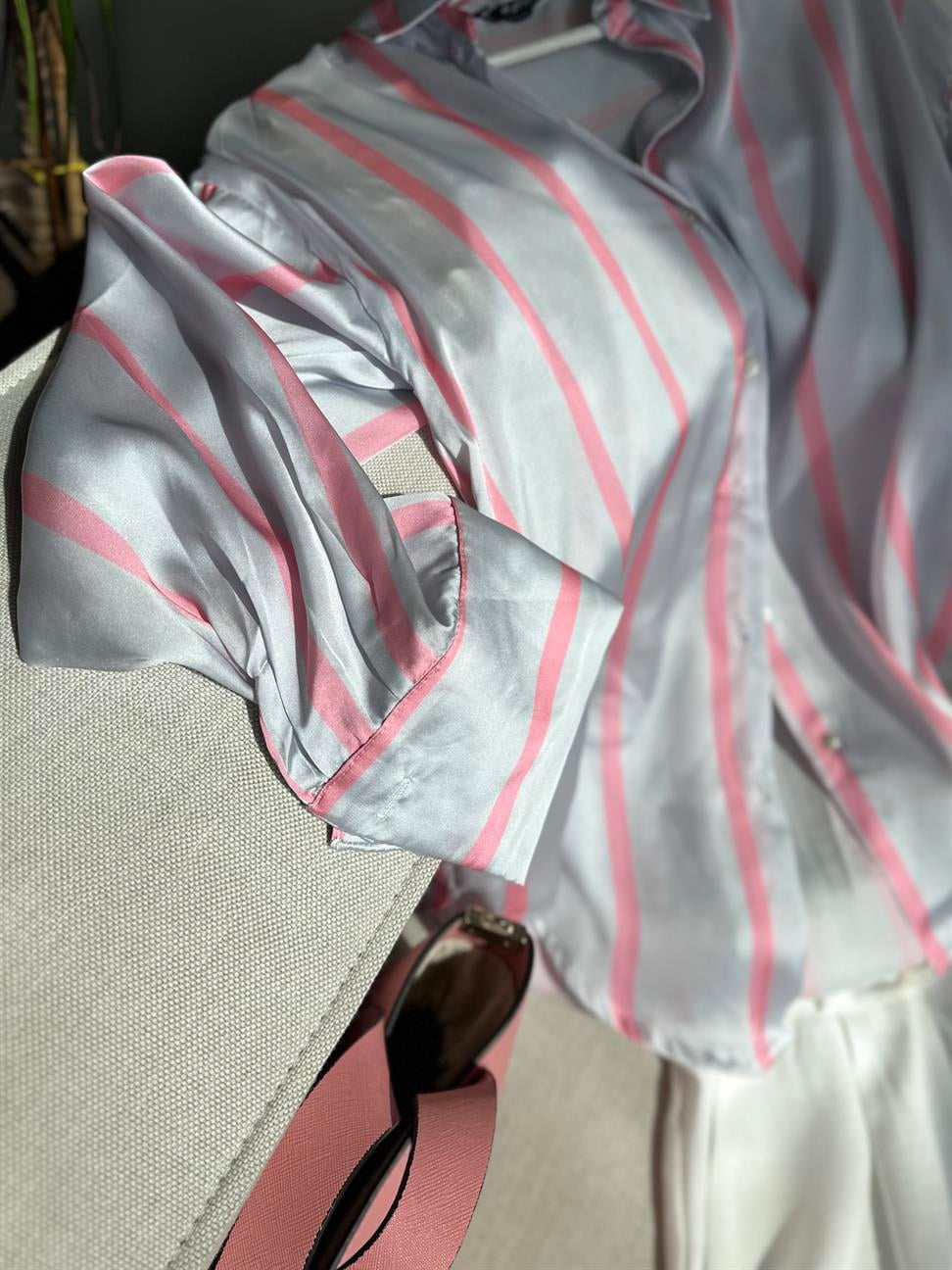 ZR Model Gri Çizgili Saten Gömlek