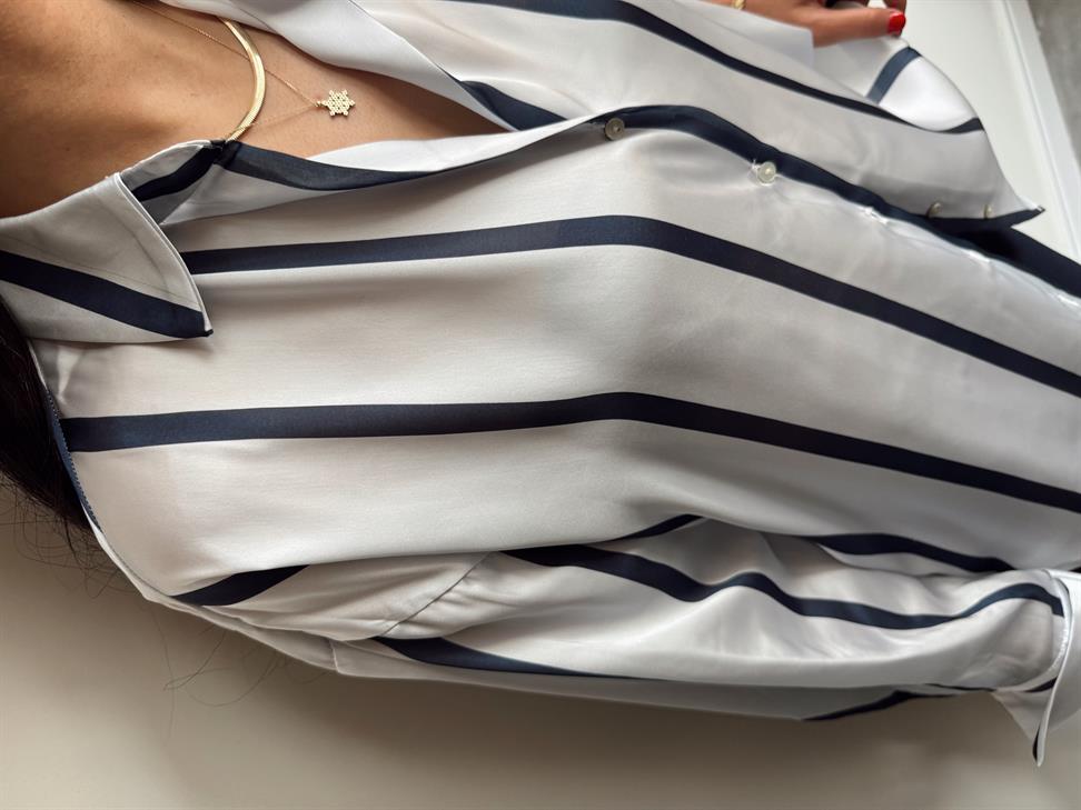 ZR Model Lacivert Çizgili Saten Gömlek 