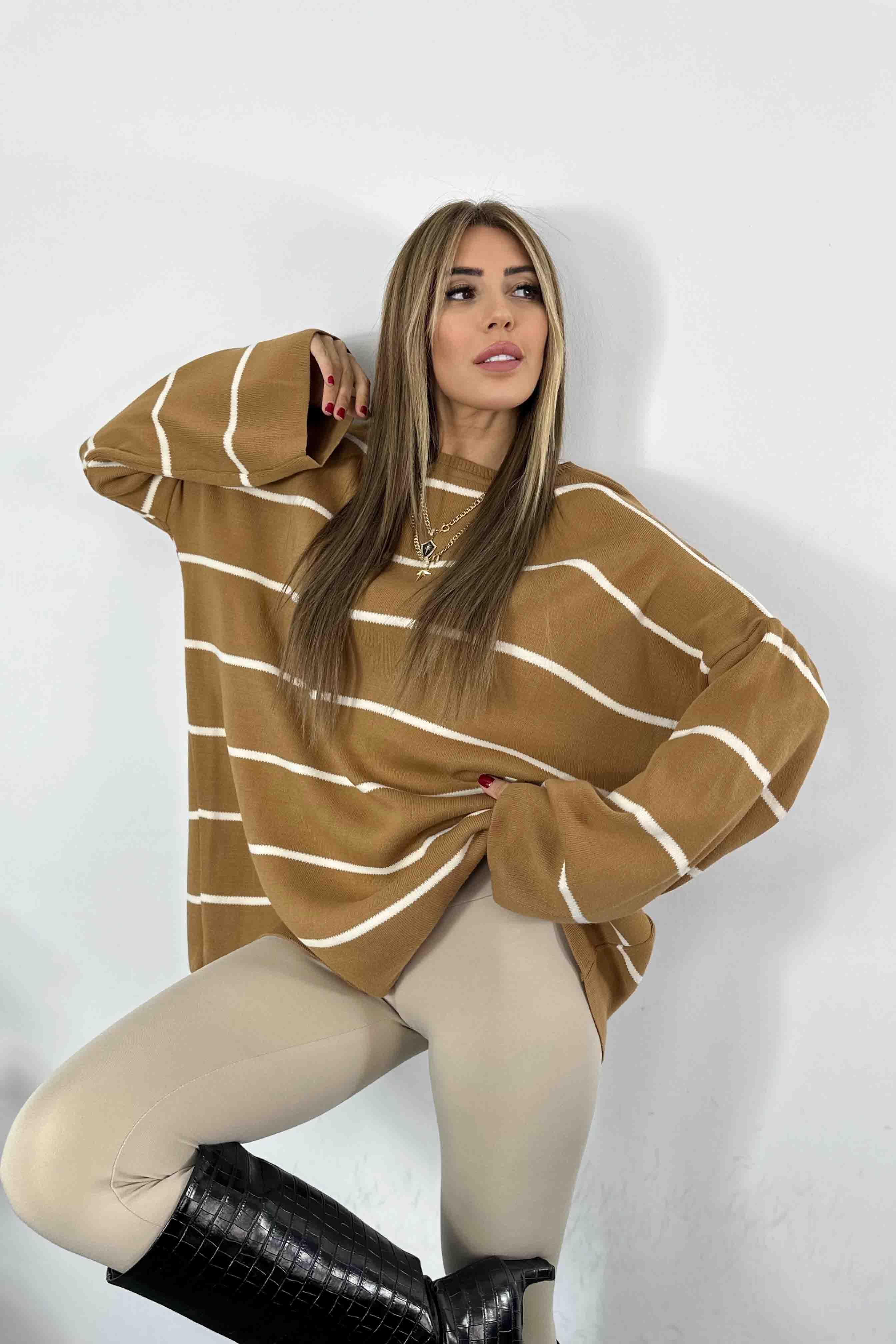 Akrilik Örme Çizgili Oversize Kazak Camel