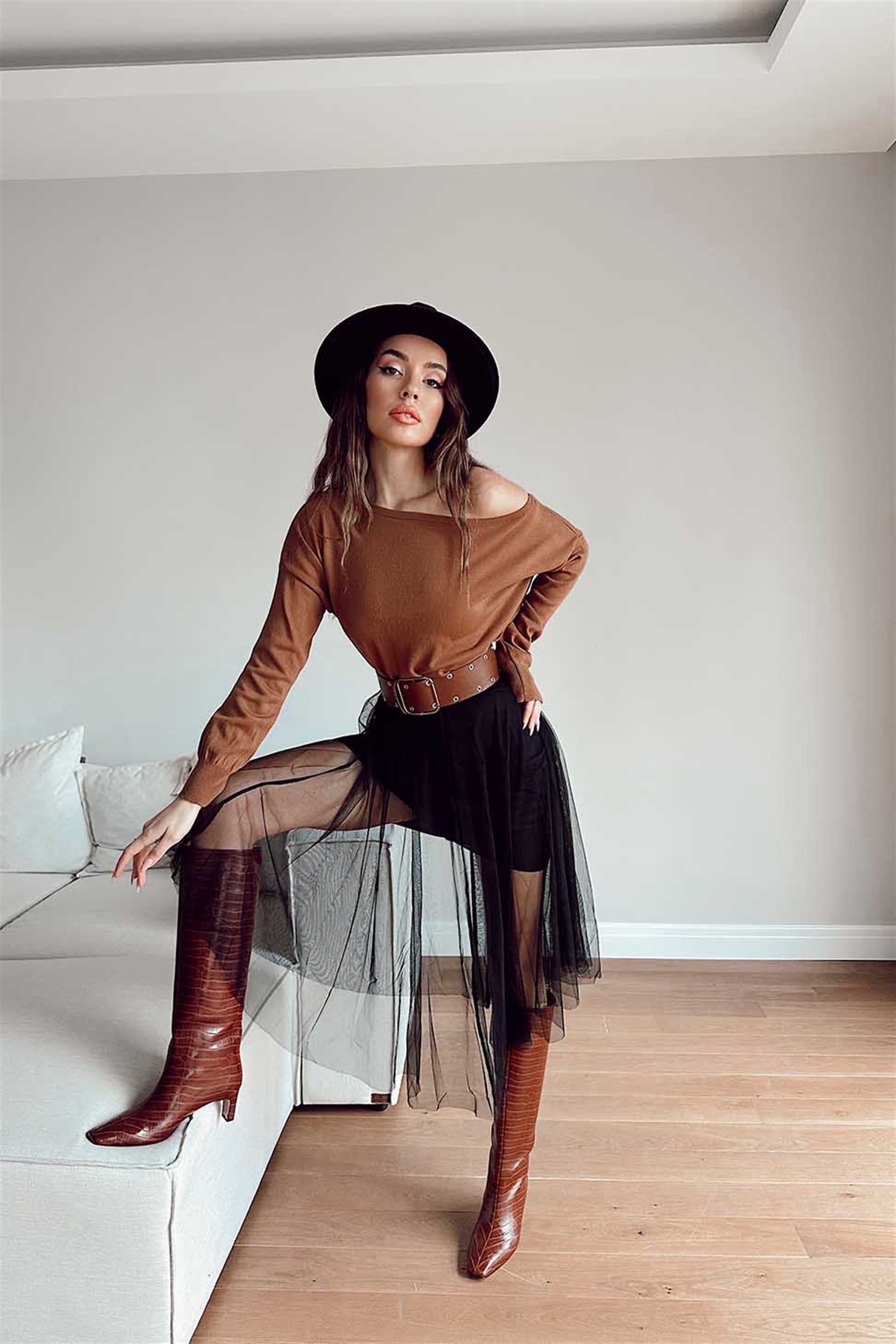 Astarlı Asimetrik Tül Etek Siyah