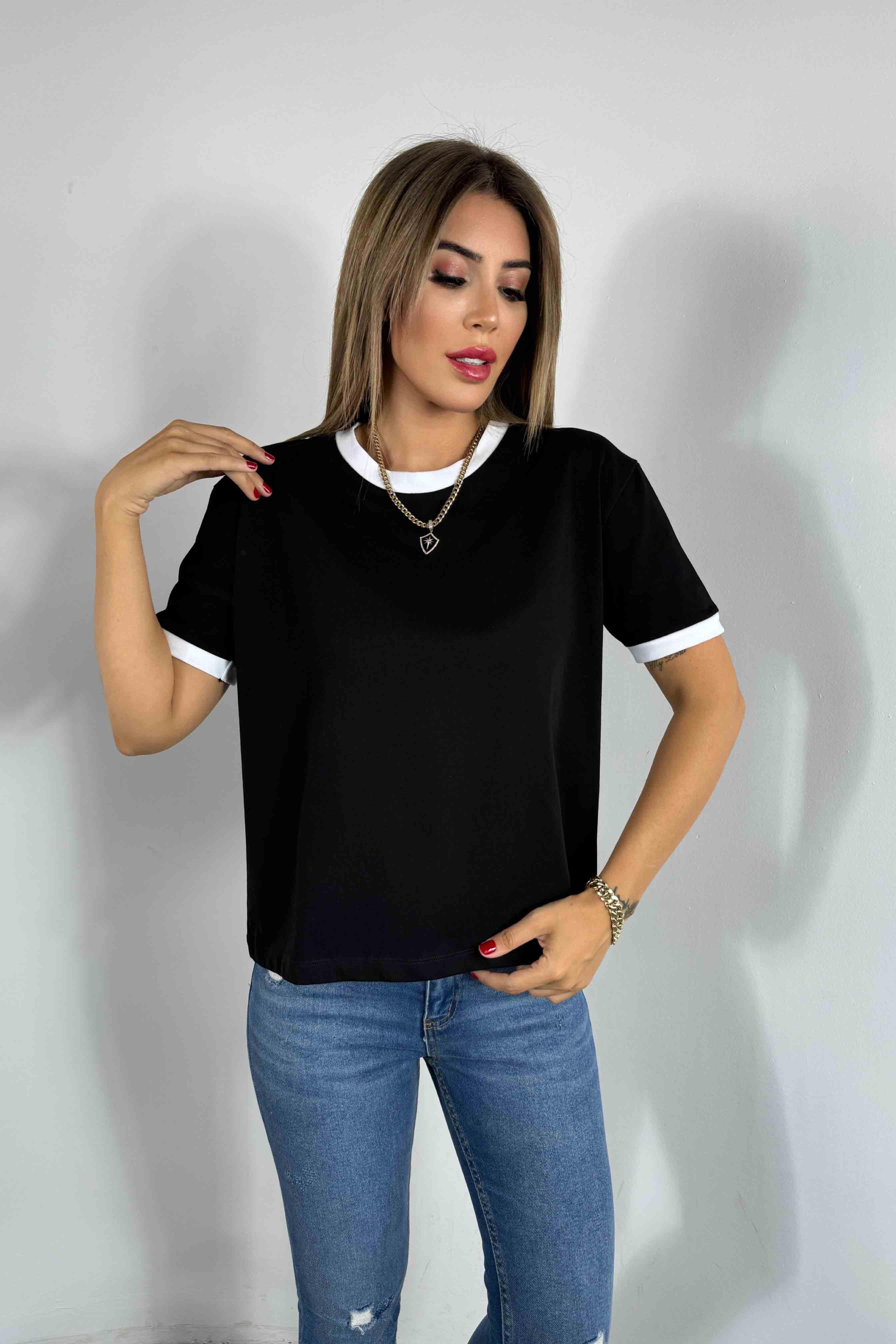 Bisiklet Yaka Kare Kesim Biyeli Kadın Tişört Siyah