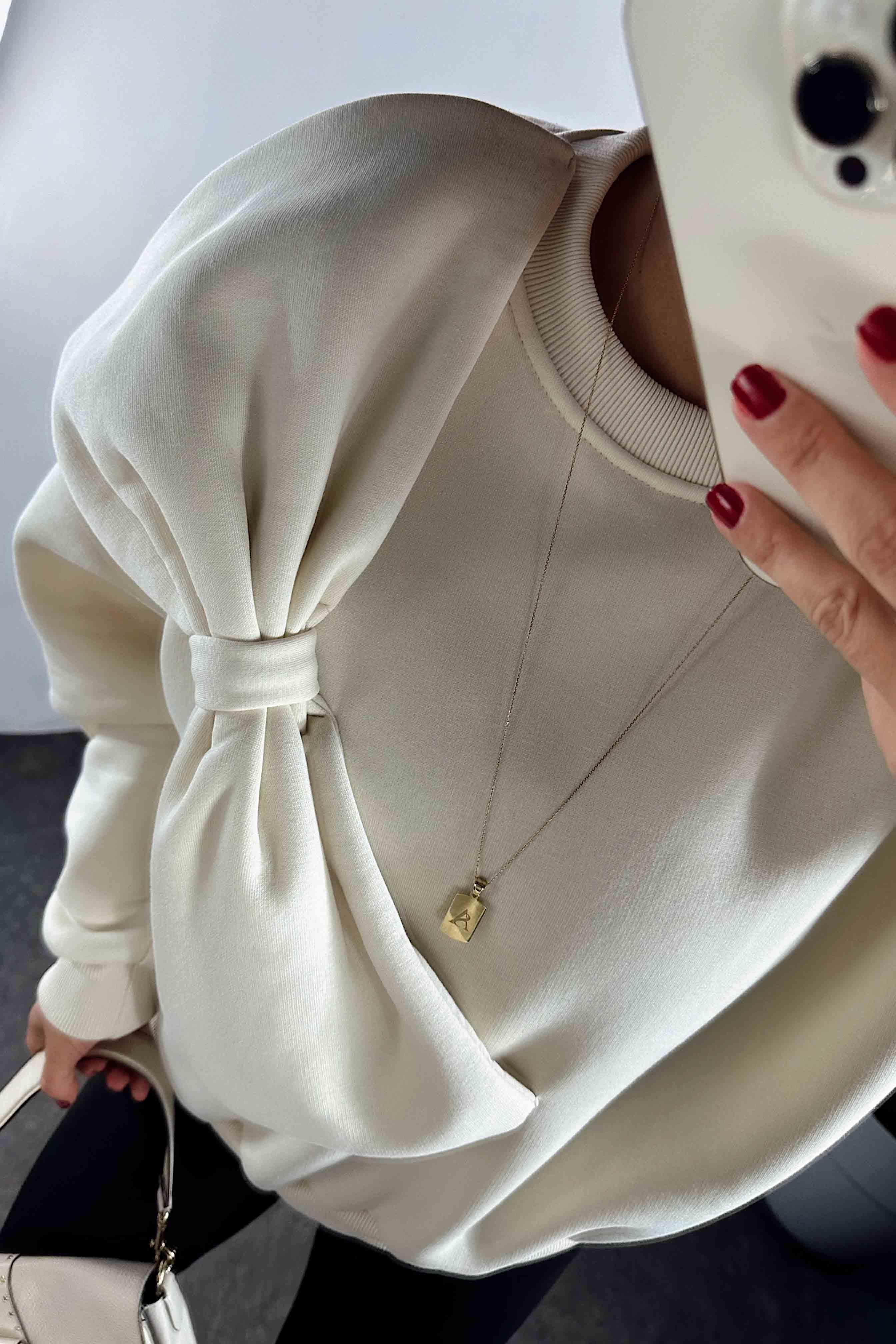 Fiyonk Detay İçi Şardonlu Oversive Sweatshirt Ekru