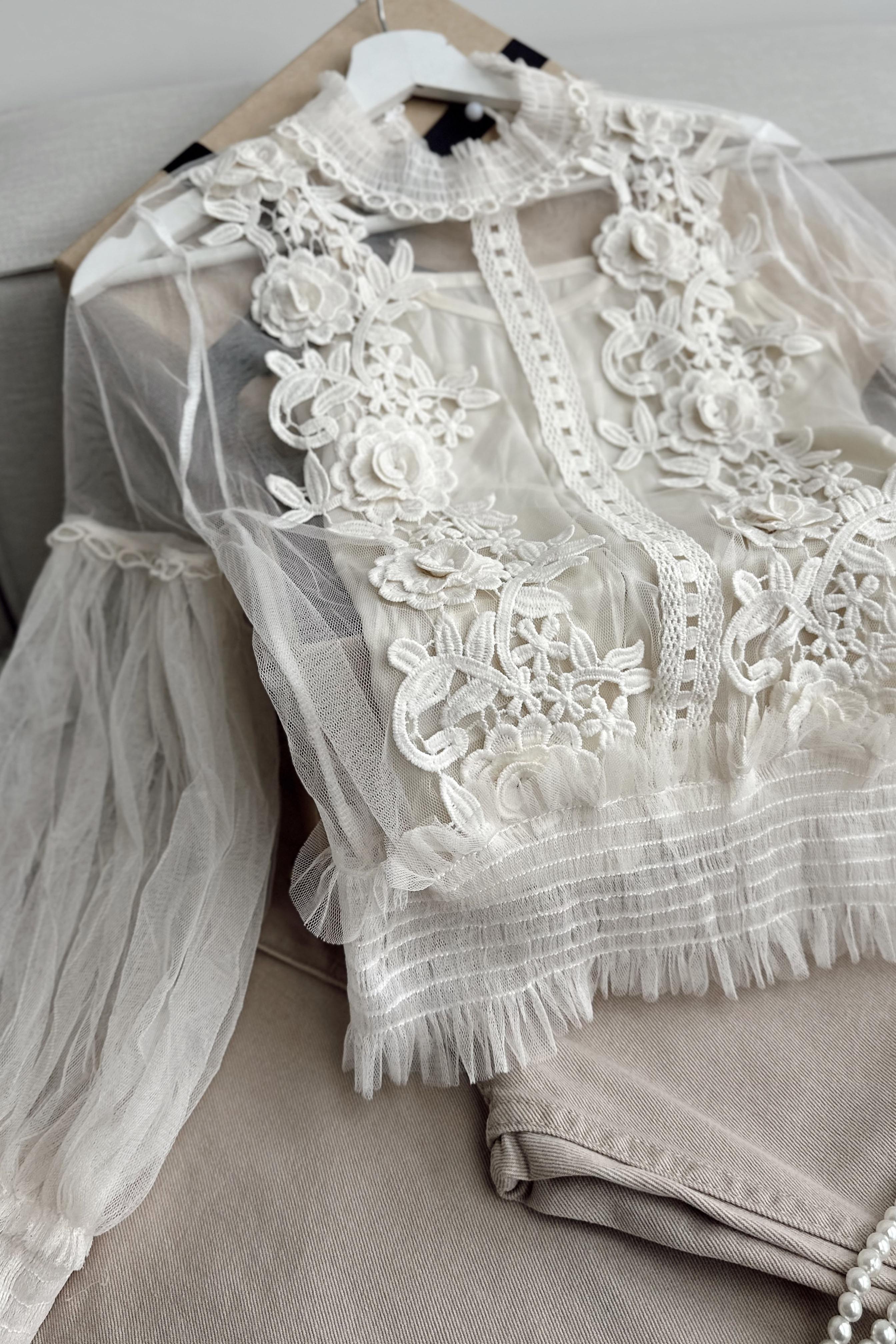 Floral Lace İkili Tasarım Bluz Ekru