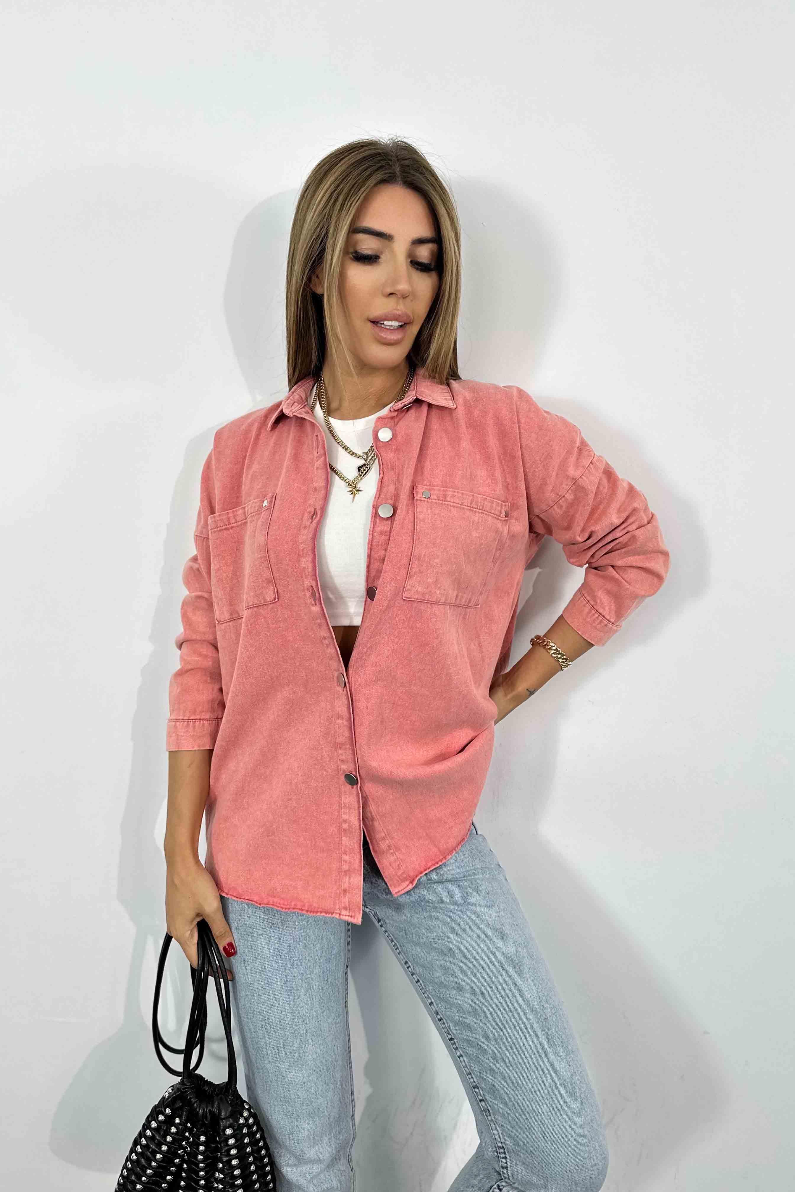 Gabardin Kumaş Arma Detay Düğmeli Gömlek Pudra