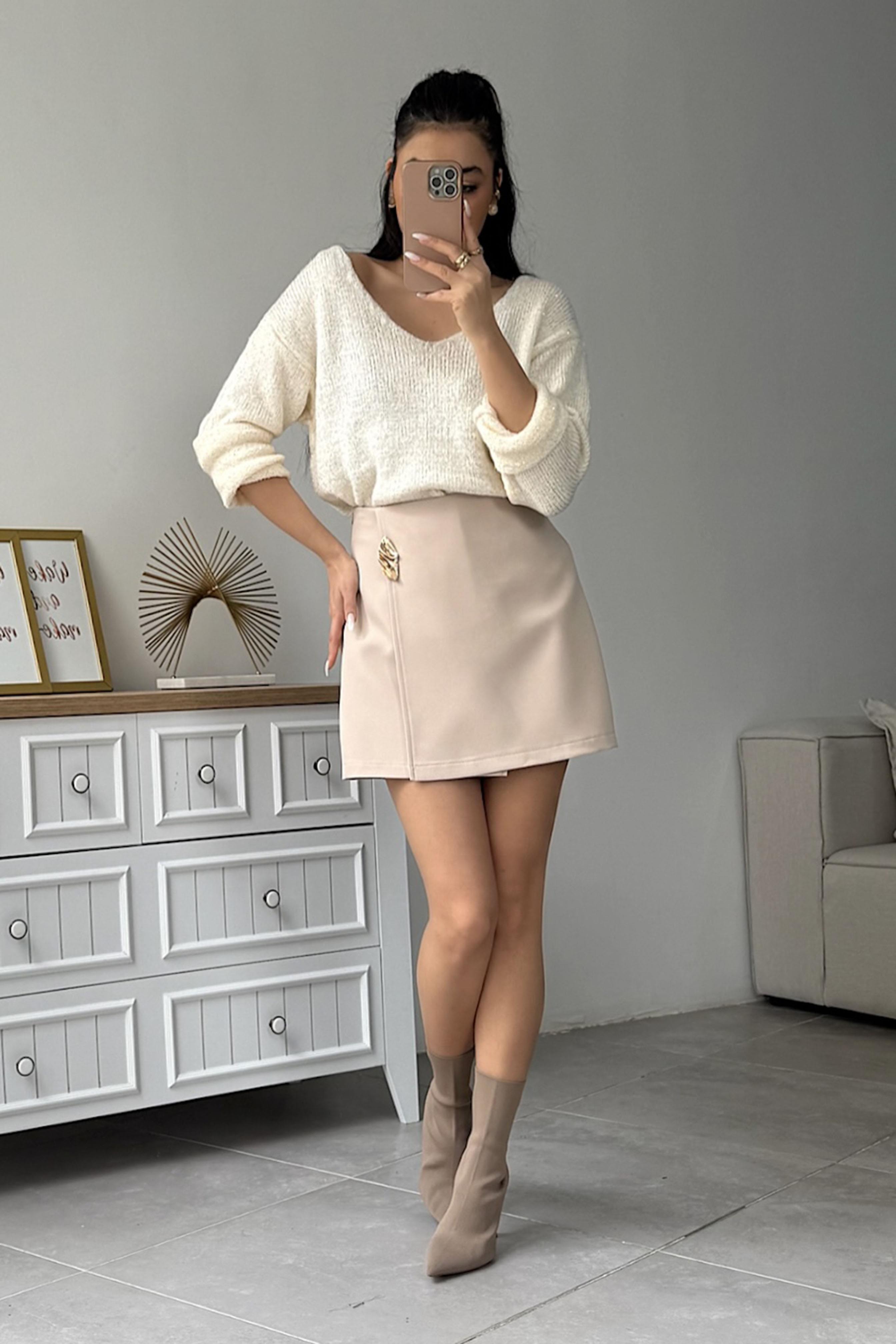 Gold Toka Detaylı Şort Etek Taş