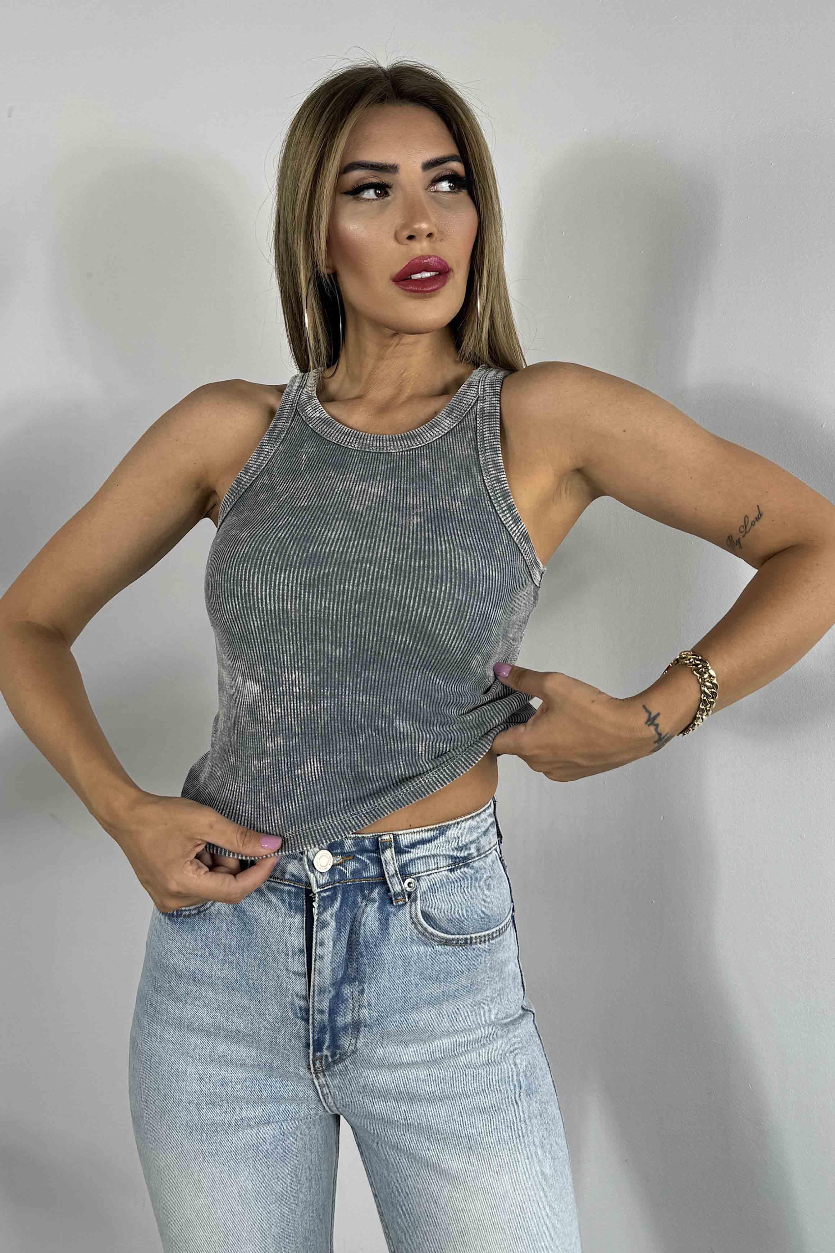 Halter Yaka Yıkamalı Kadın Bluz Gri
