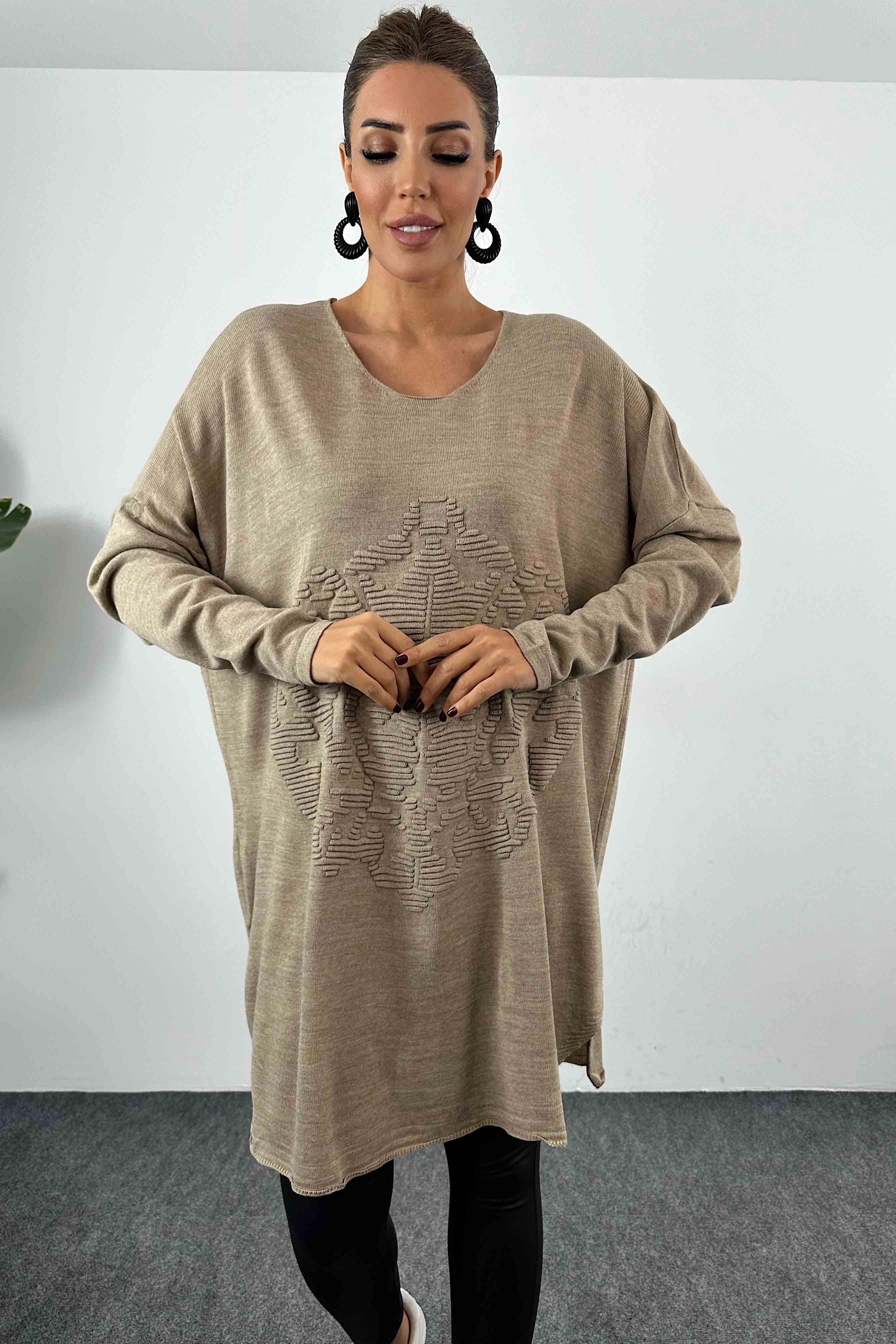 Kabartma Desenli Oversize Triko Bluz Vizon · 4