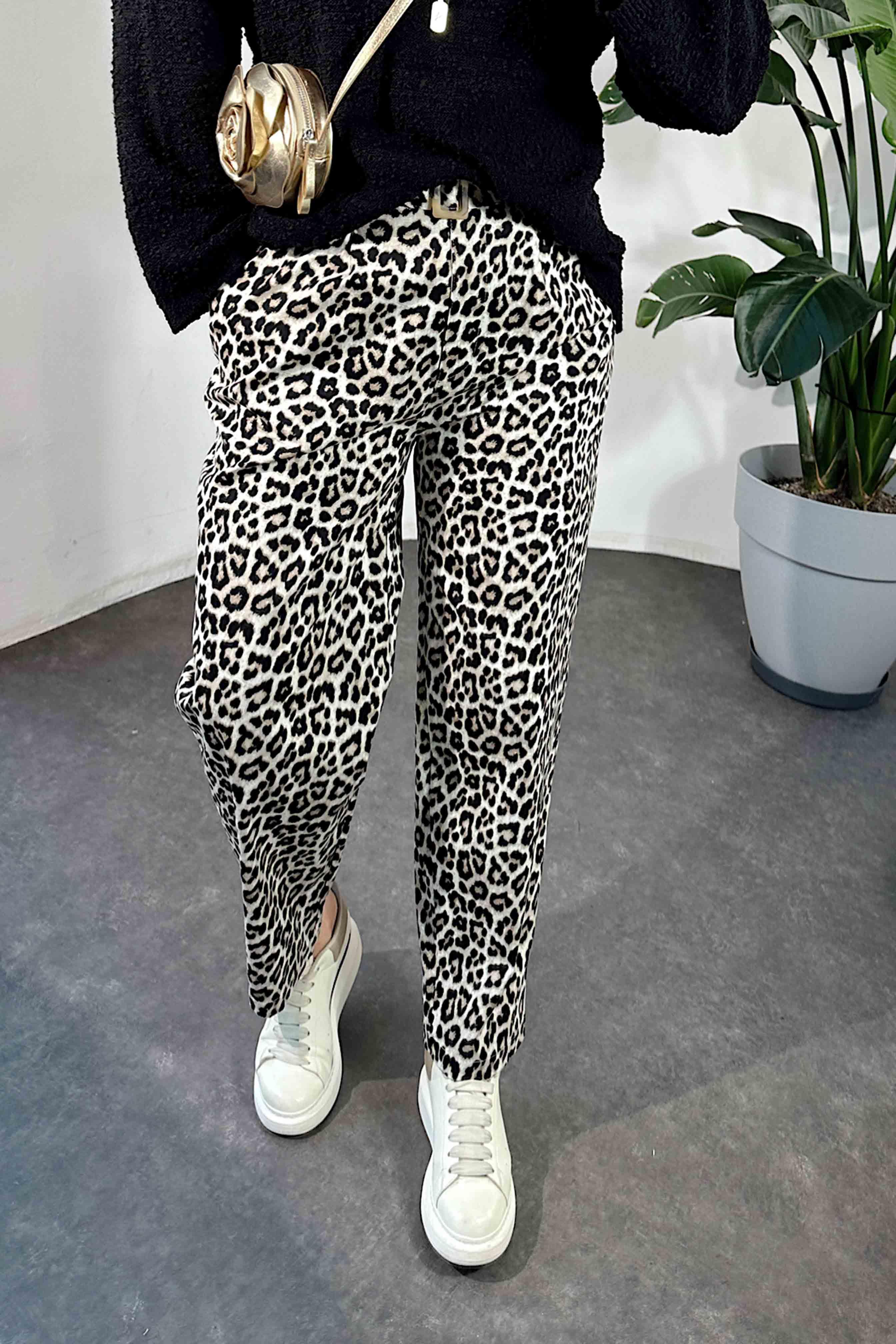 Kemer Detaylı Havuç Model Leopar Pantolon Siyah
