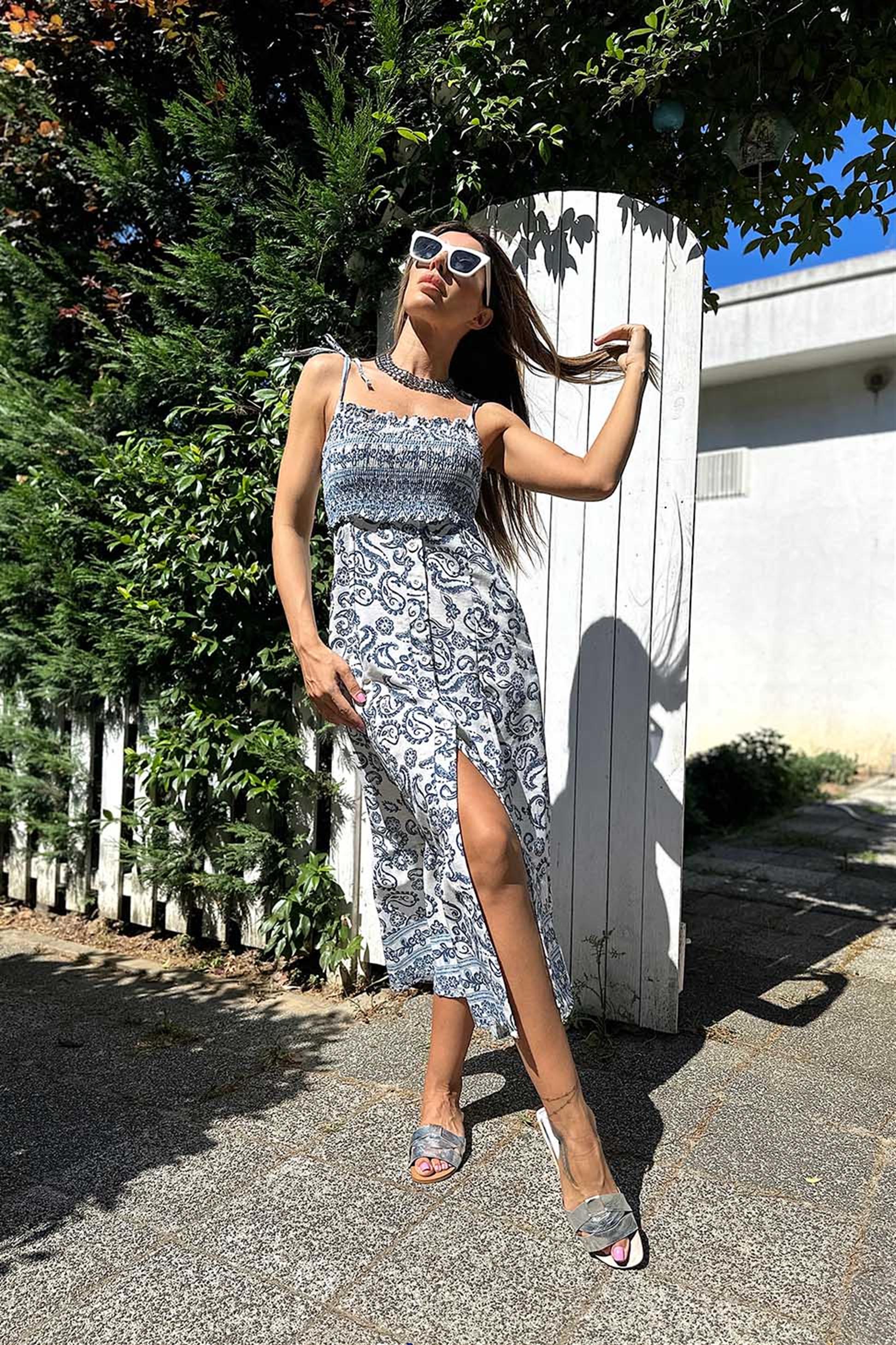 Keten Dokulu İp Askılı ve Gipe Detay Düğmeli Elbise Mavi