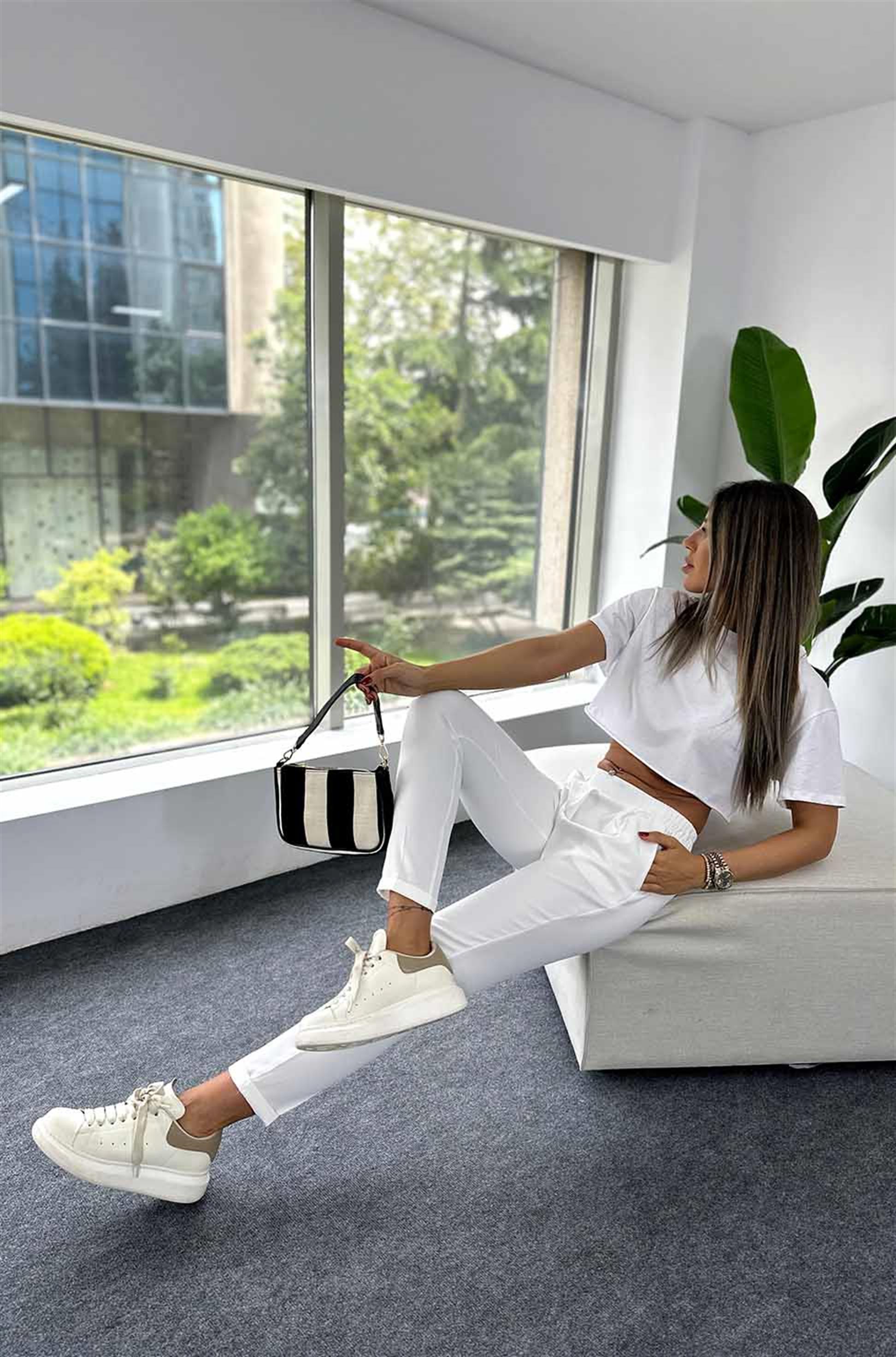 Krep Kumaş Beli Lastikli Duble Paça Pantolon Ekru · 5