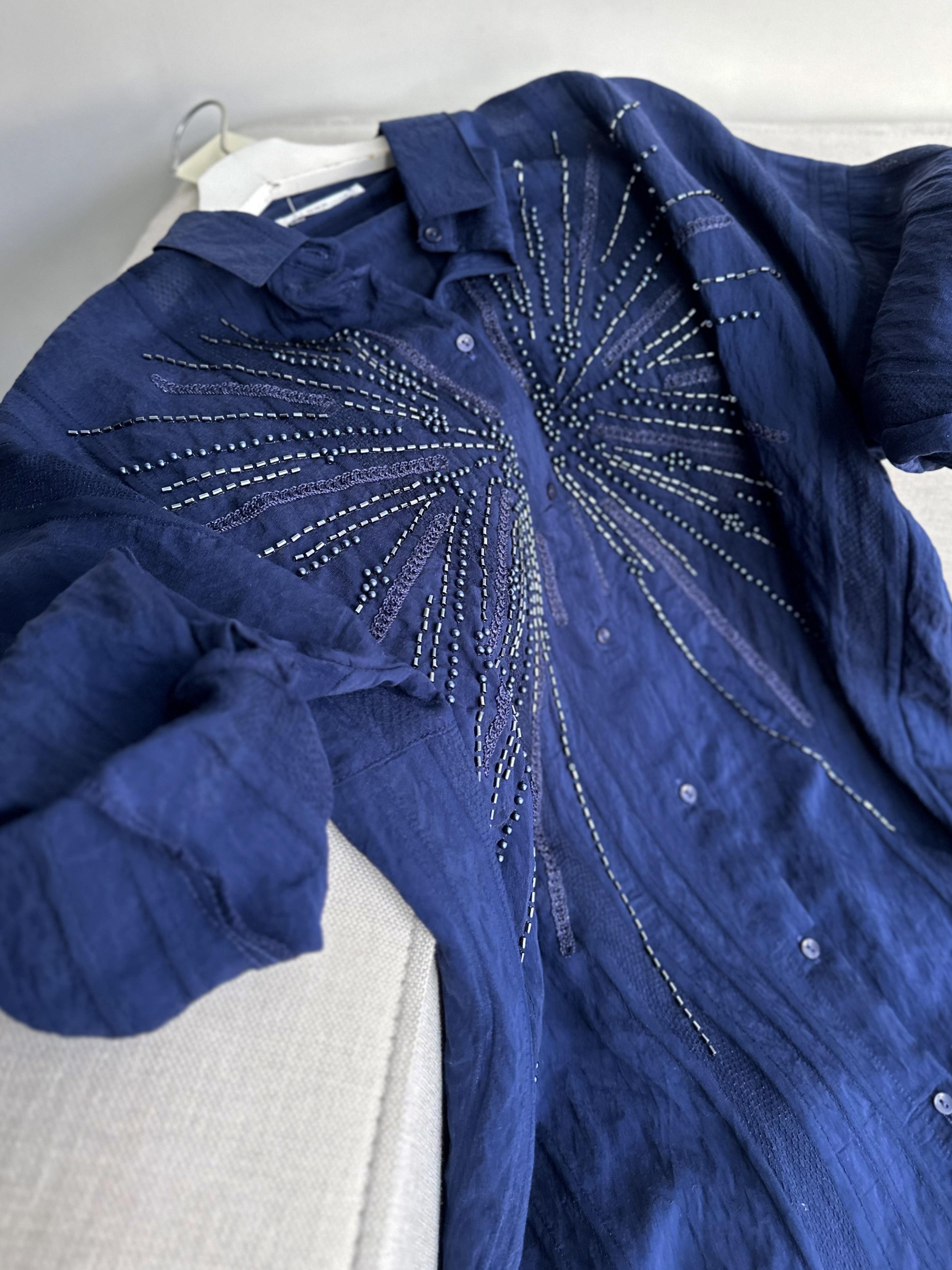 Lacivert Boncuk İşleme Çesil Gömlek