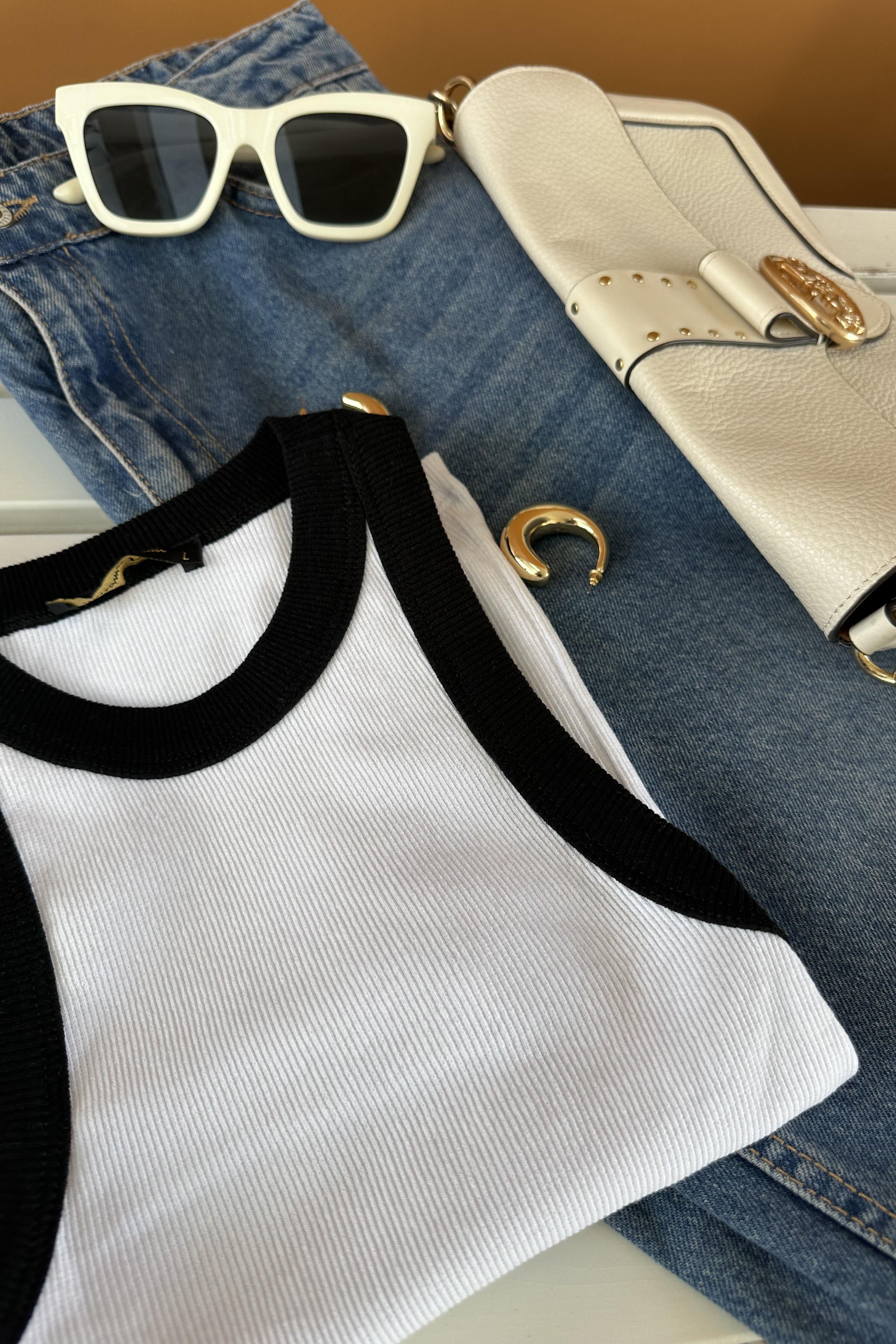 Orijinal Marka Beyaz Biyeli Halter Yaka Fitilli Atlet Beyaz