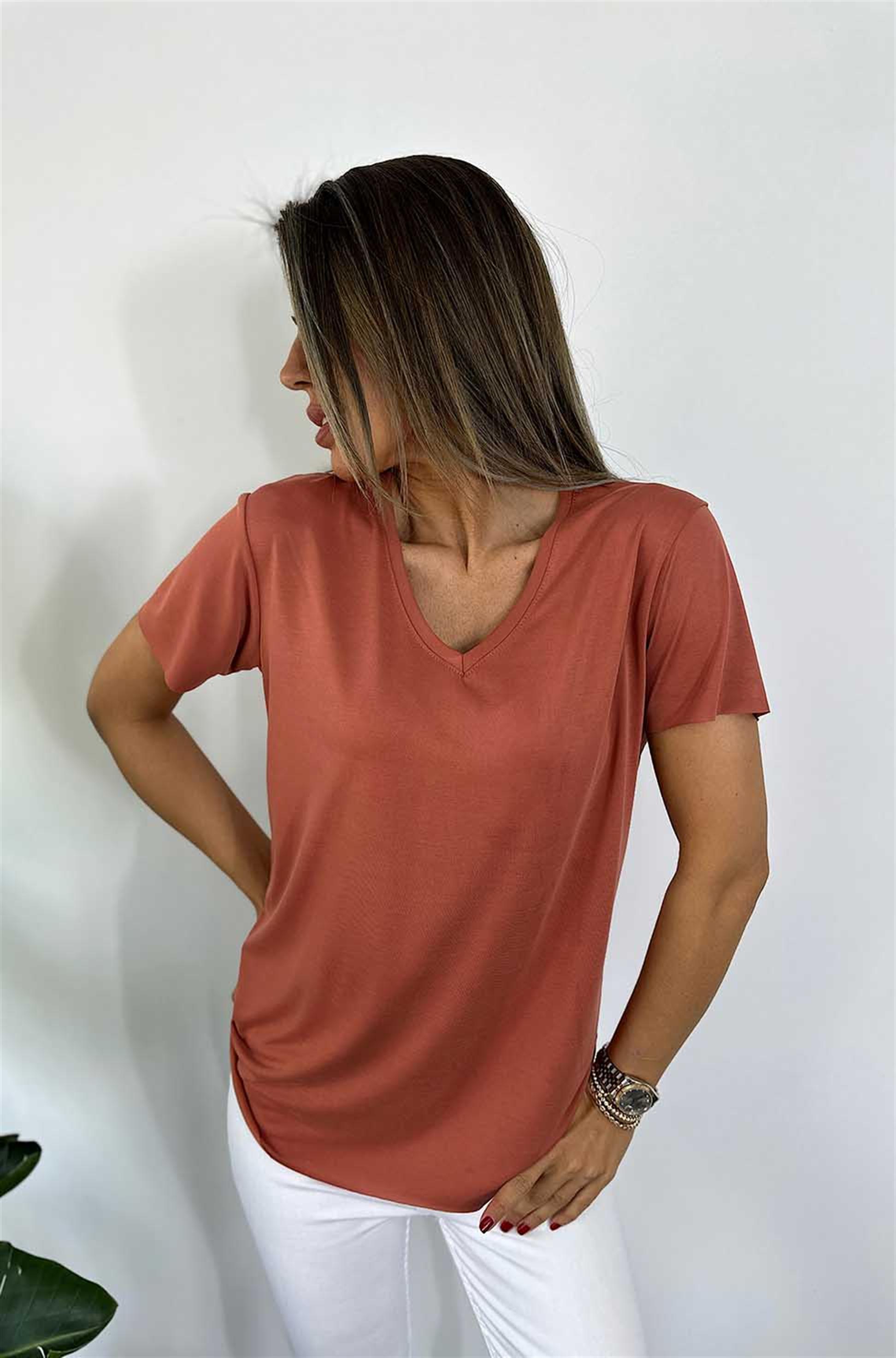 Orjinal Marka Modal Kumaş V Yaka Lazer Kesim Tişört Taba