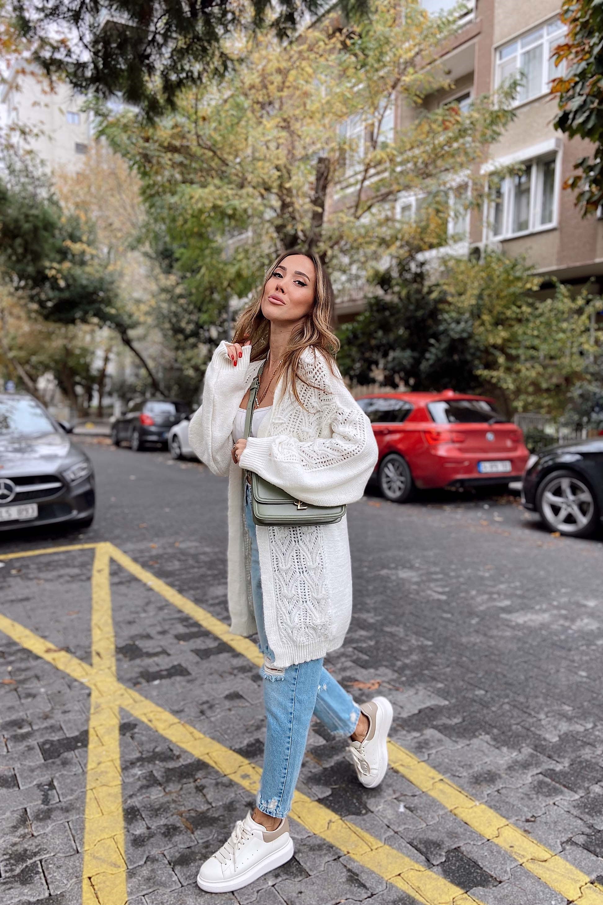 Örme Detay Tasarım Salaş Kadın Hırka Krem