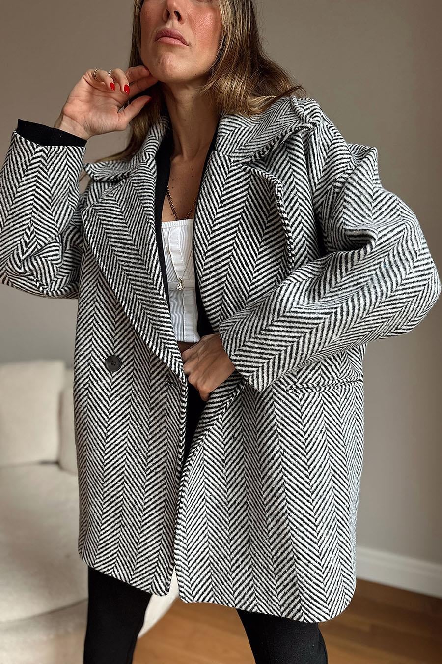 Premium Kalite Balık Sırtı Orta Boy Pamuklu Kaşe Kaban Siyah Beyaz