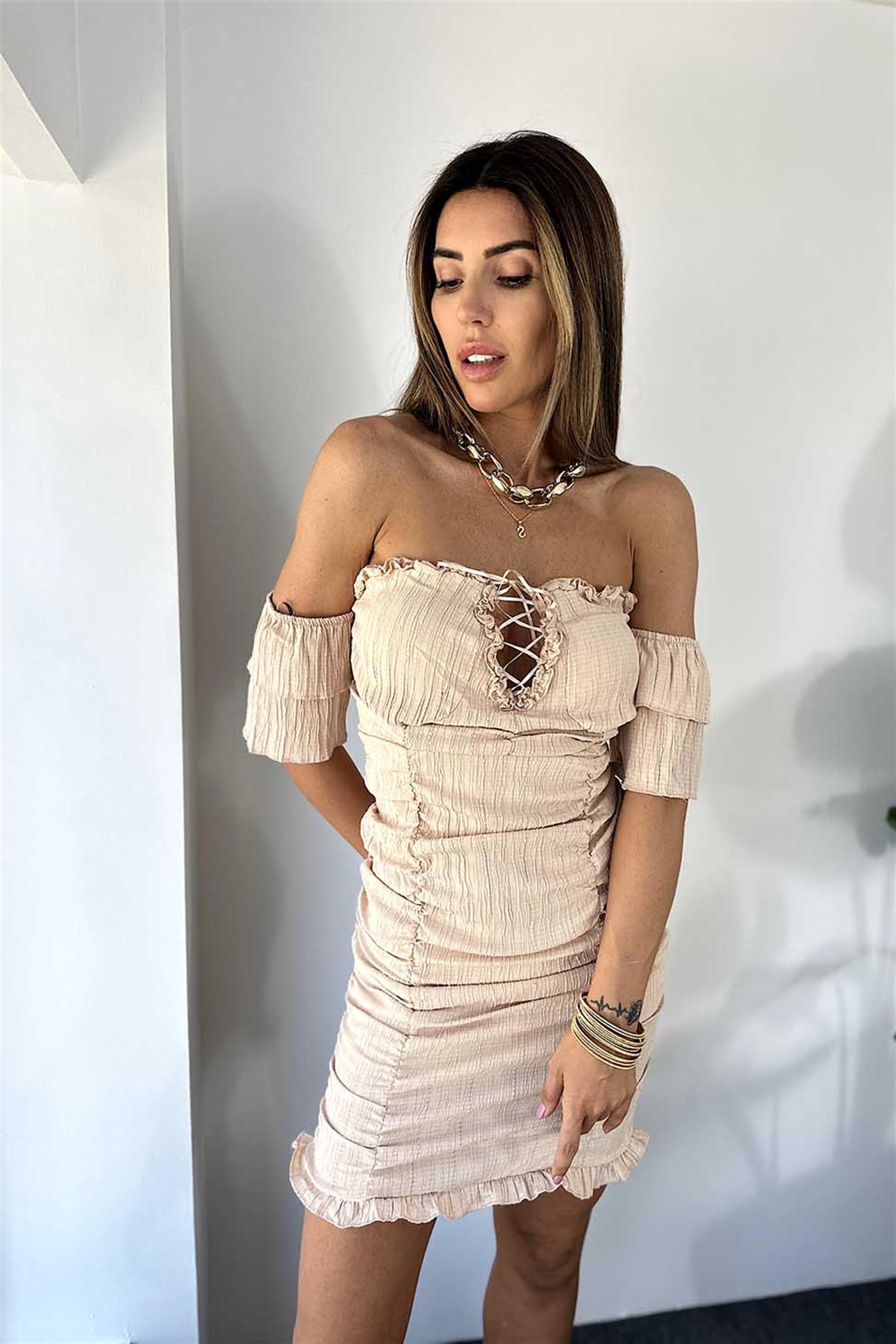 Premium Kalite Gofre Kumaş Gloplu ve Büzgülü Mini Elbise Bej