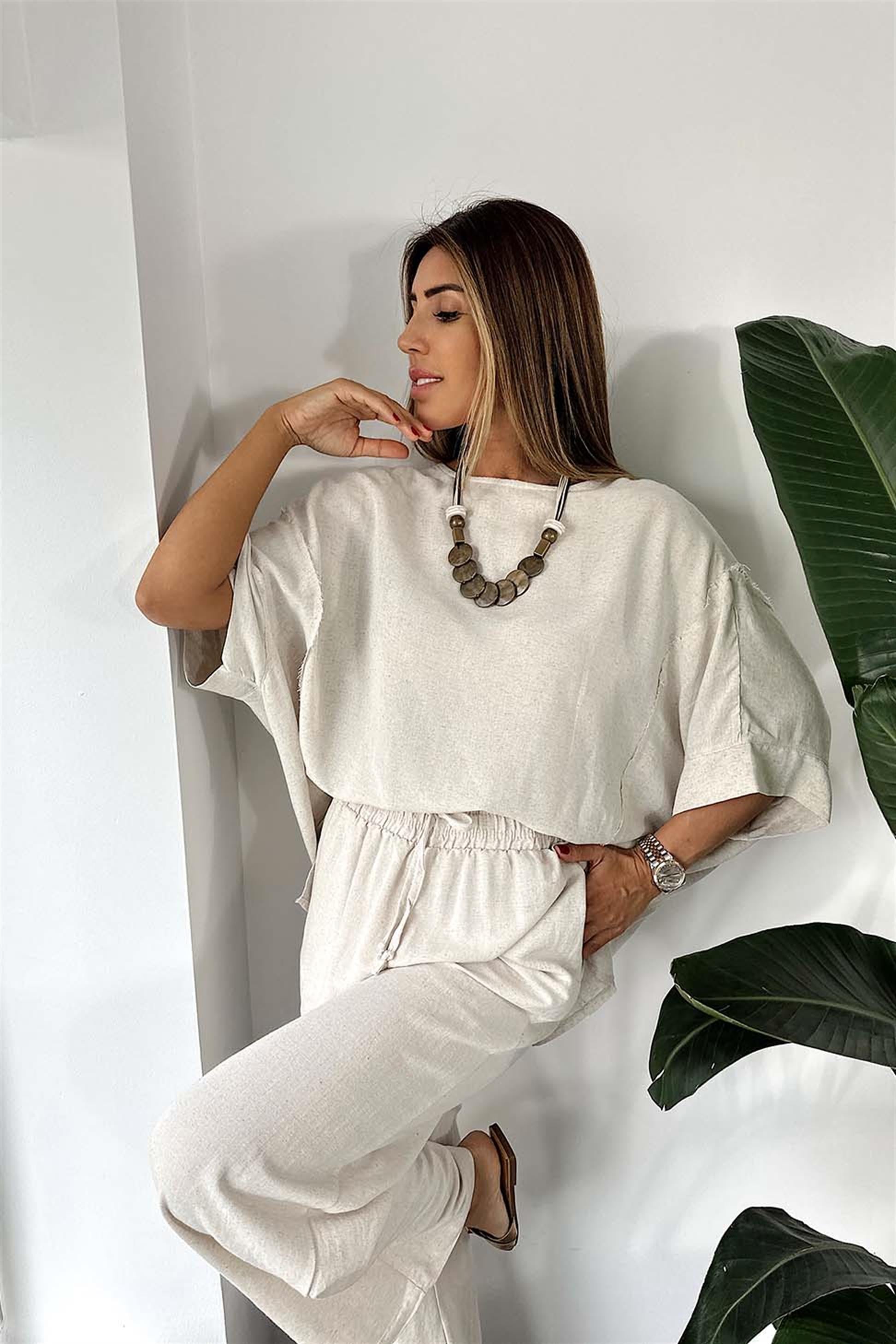 Premium Kalite Keten Dokulu Kumaş Kolyeli Oversize Kadın Takım Taş · 2