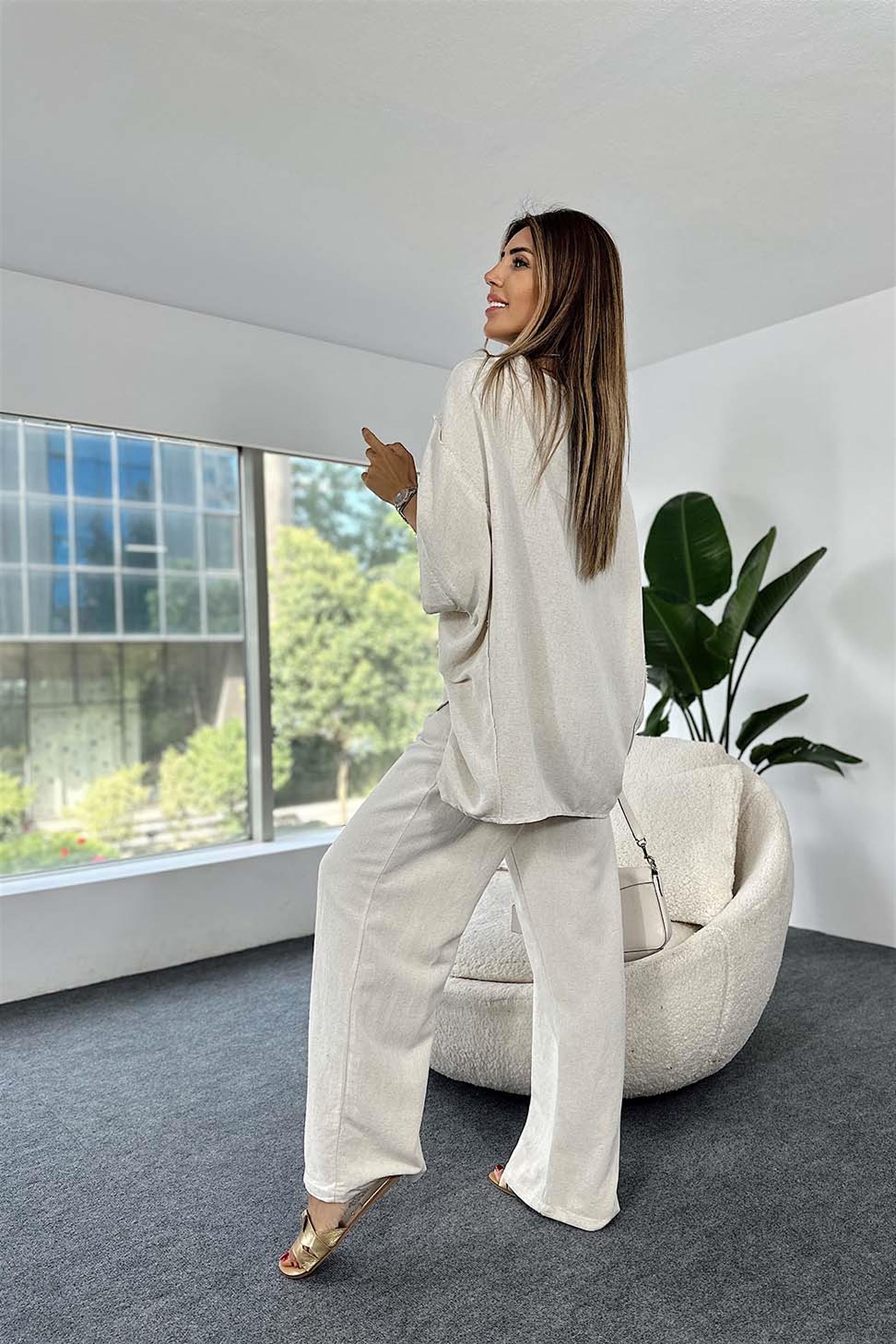 Premium Kalite Keten Dokulu Kumaş Kolyeli Oversize Kadın Takım Taş · 11