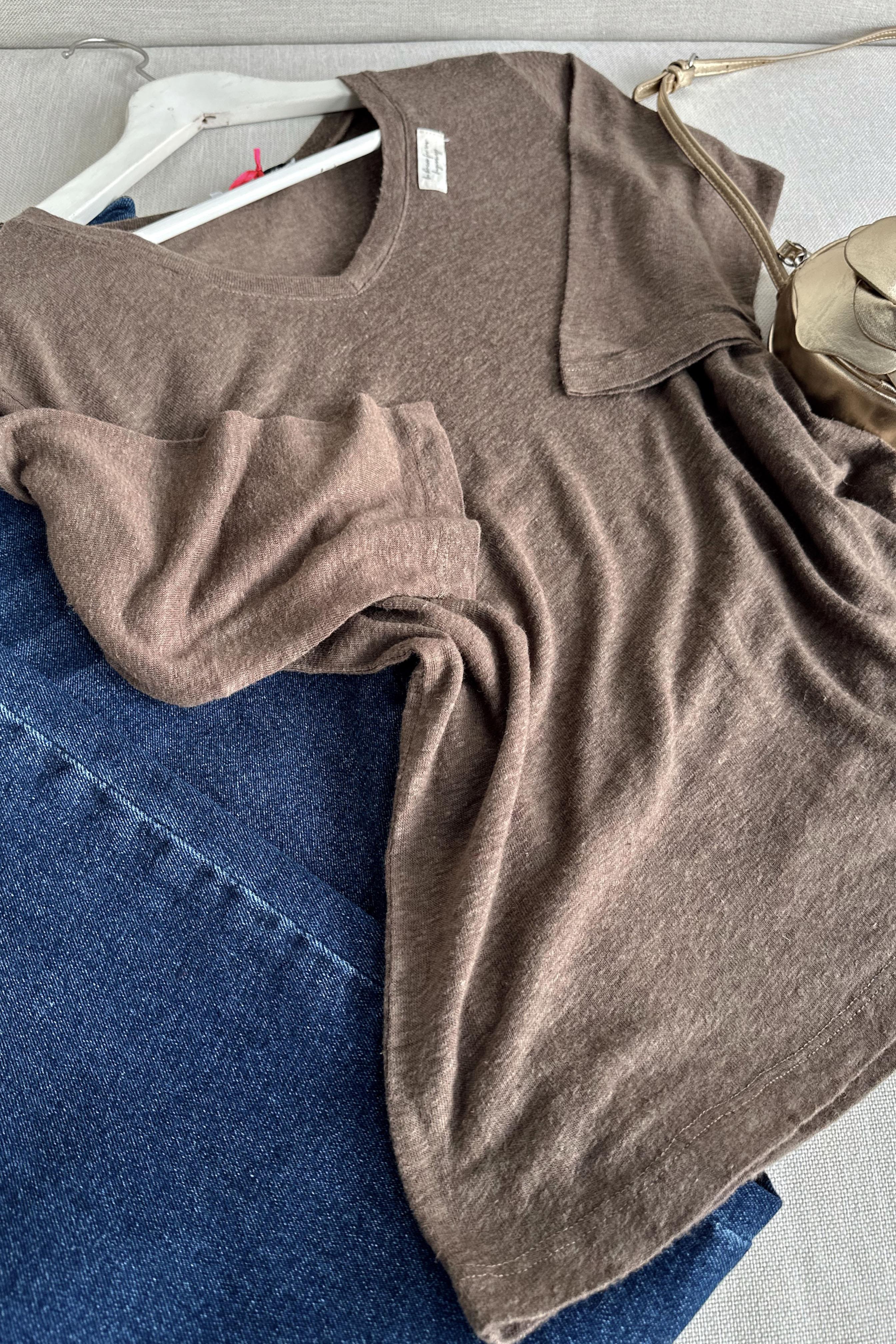 Premium Kalite V Yaka Yumoş Dokulu Basic Bluz Vizon