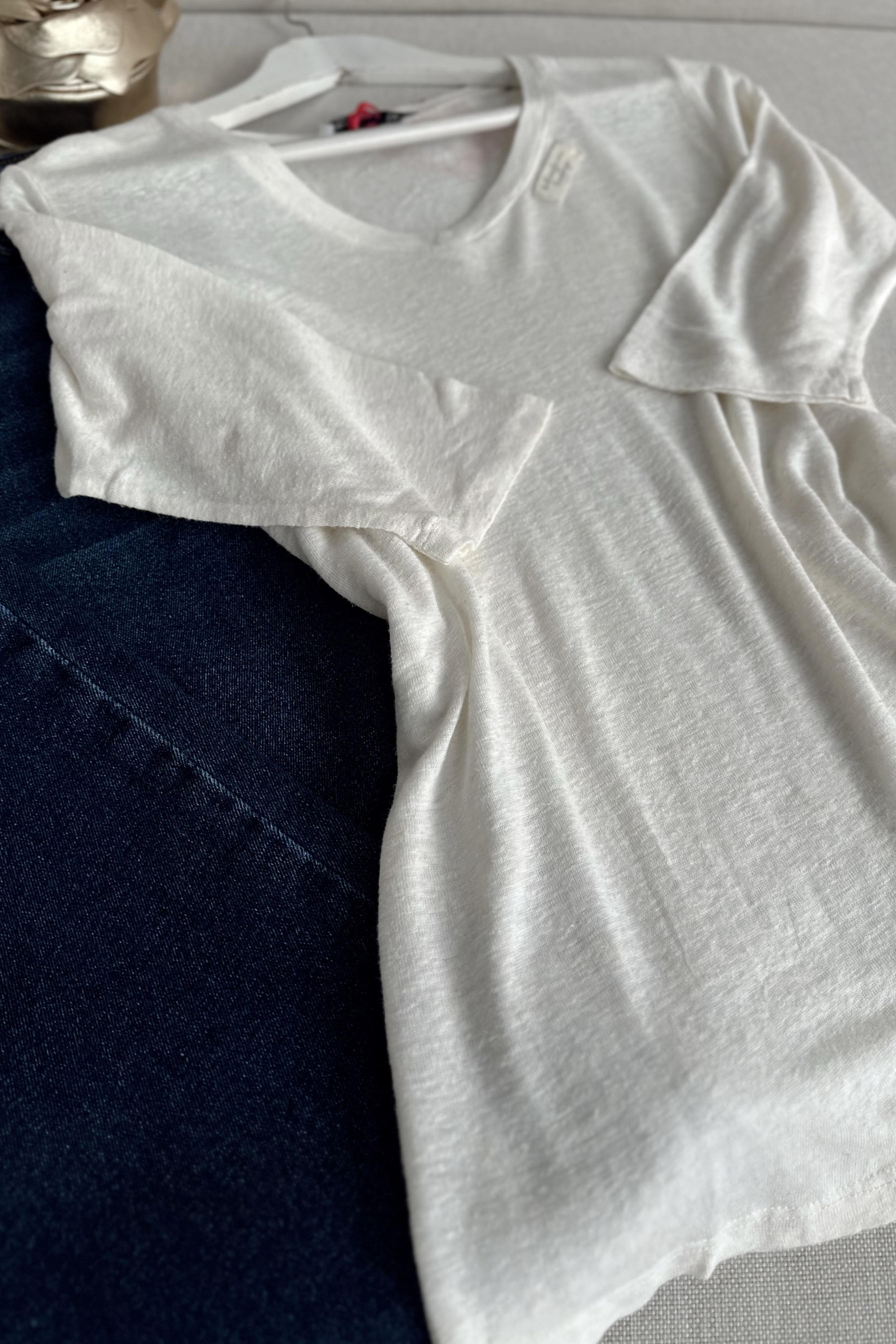 Premium Kalite V Yaka Yumoş Dokulu Basic Bluz Ekru
