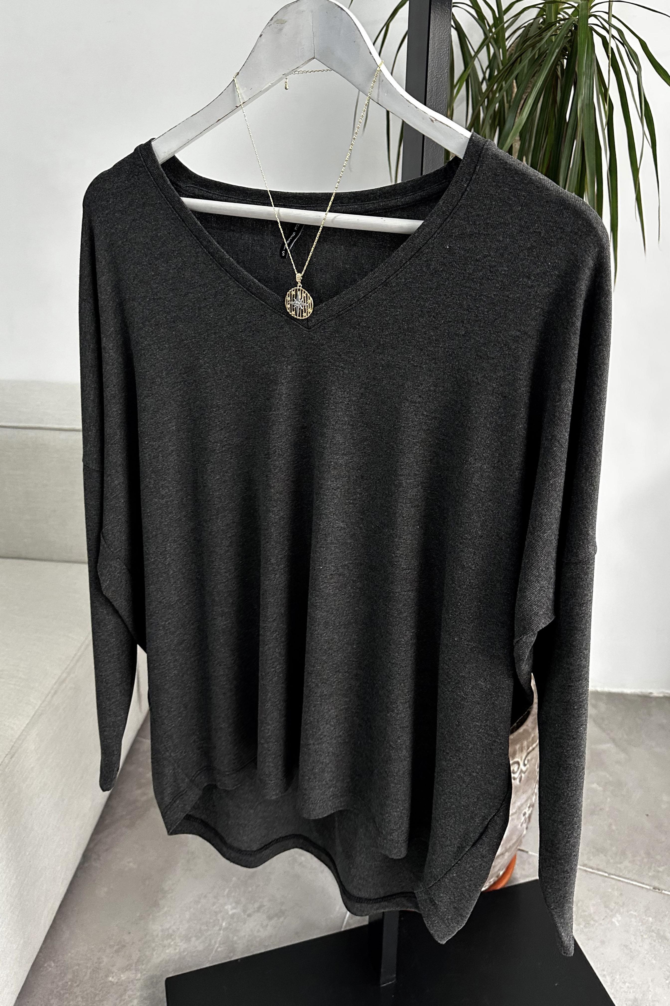 Premium Seri V Yaka Basic Bluz Antrasit