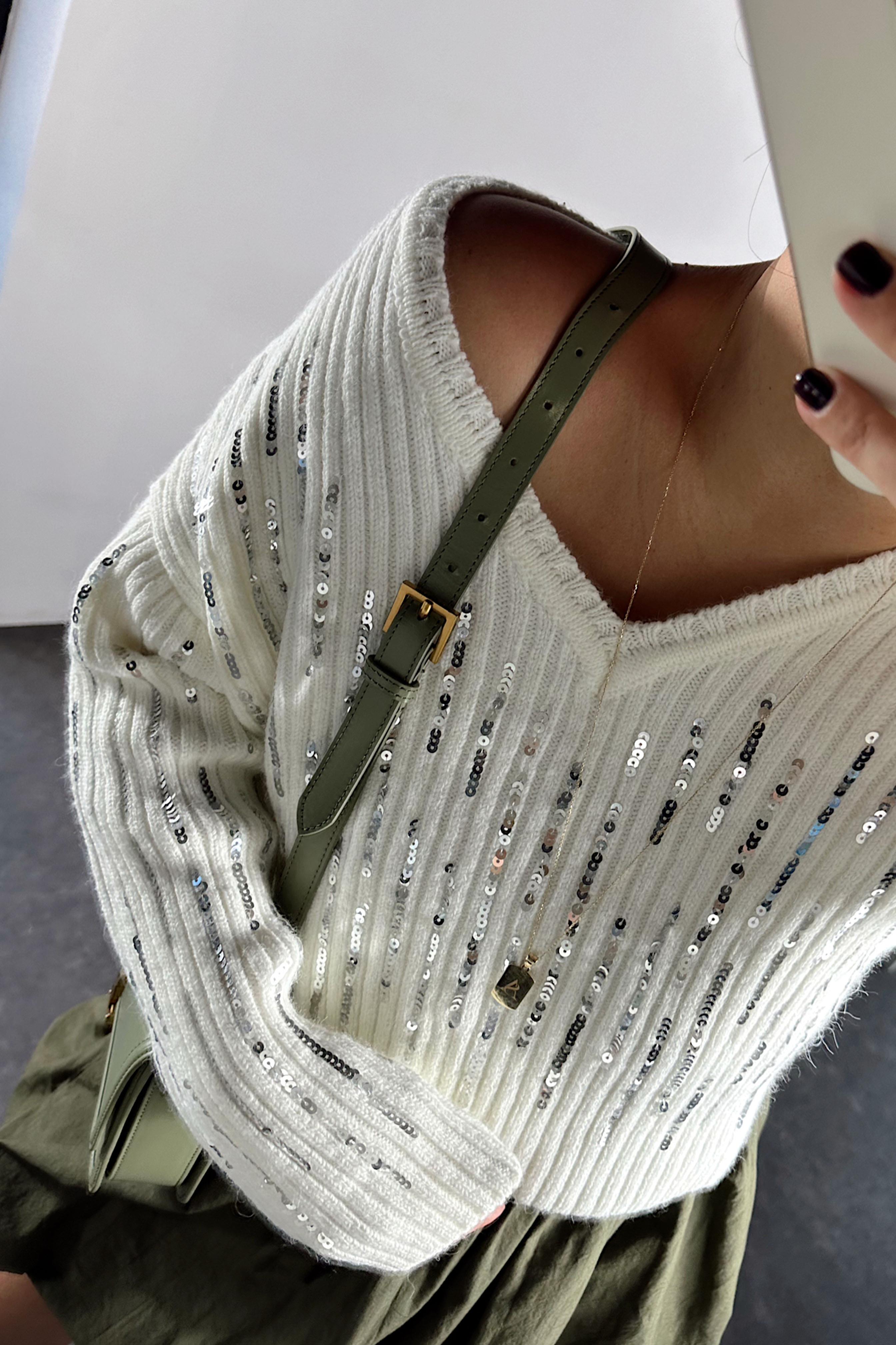 Pul Payet Geçişli V Yaka Crop Kazak Ekru