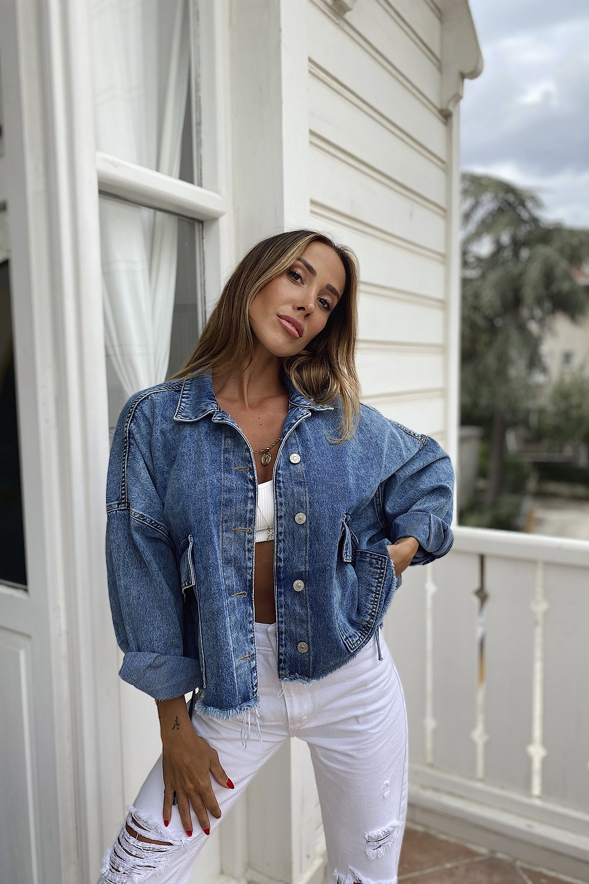 Püsküllü Tasarım Crop Jean Ceket Mavi · 9