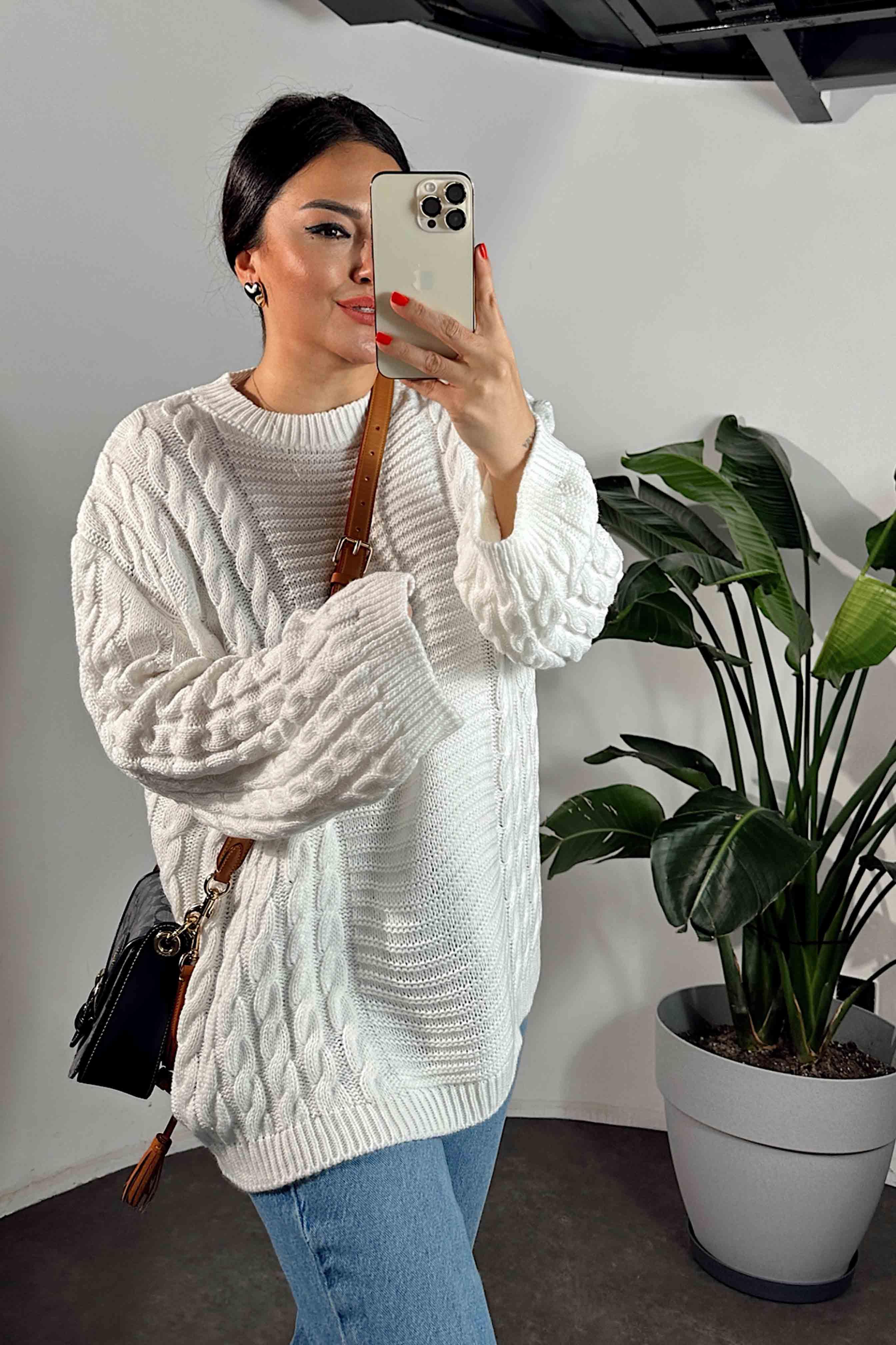 Saç Örgülü Geniş Kol Örme Triko Kazak Beyaz