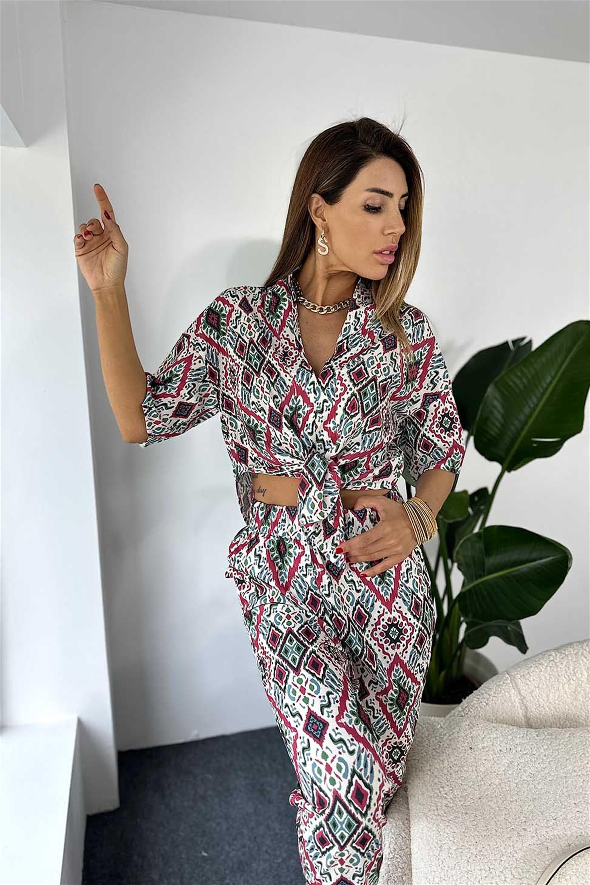 Şal Yaka Beli Bağlamalı Renkli Kimono Takım Yeşil