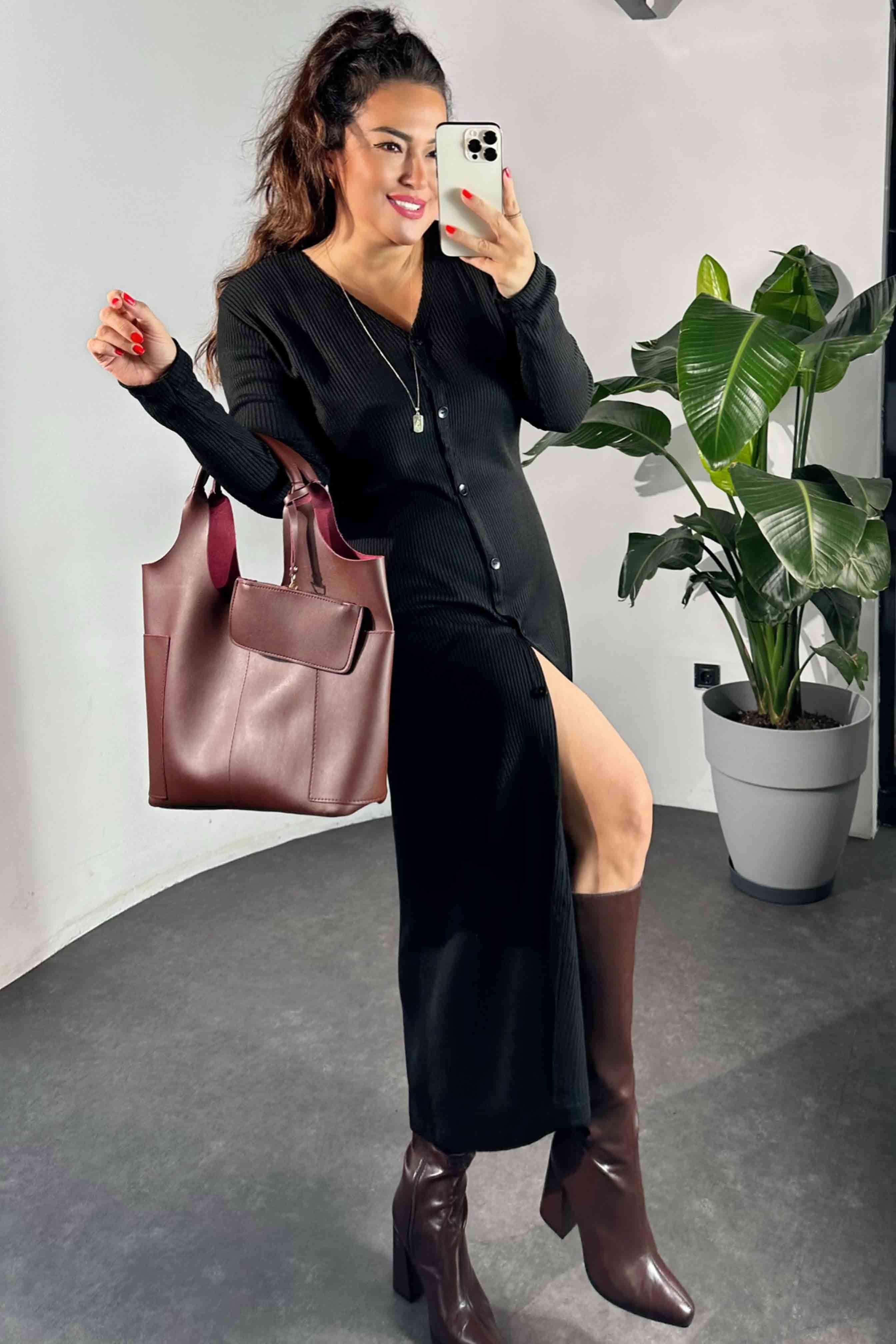 Sıra Düğmeli V Yaka Fitilli Uzun Elbise Siyah