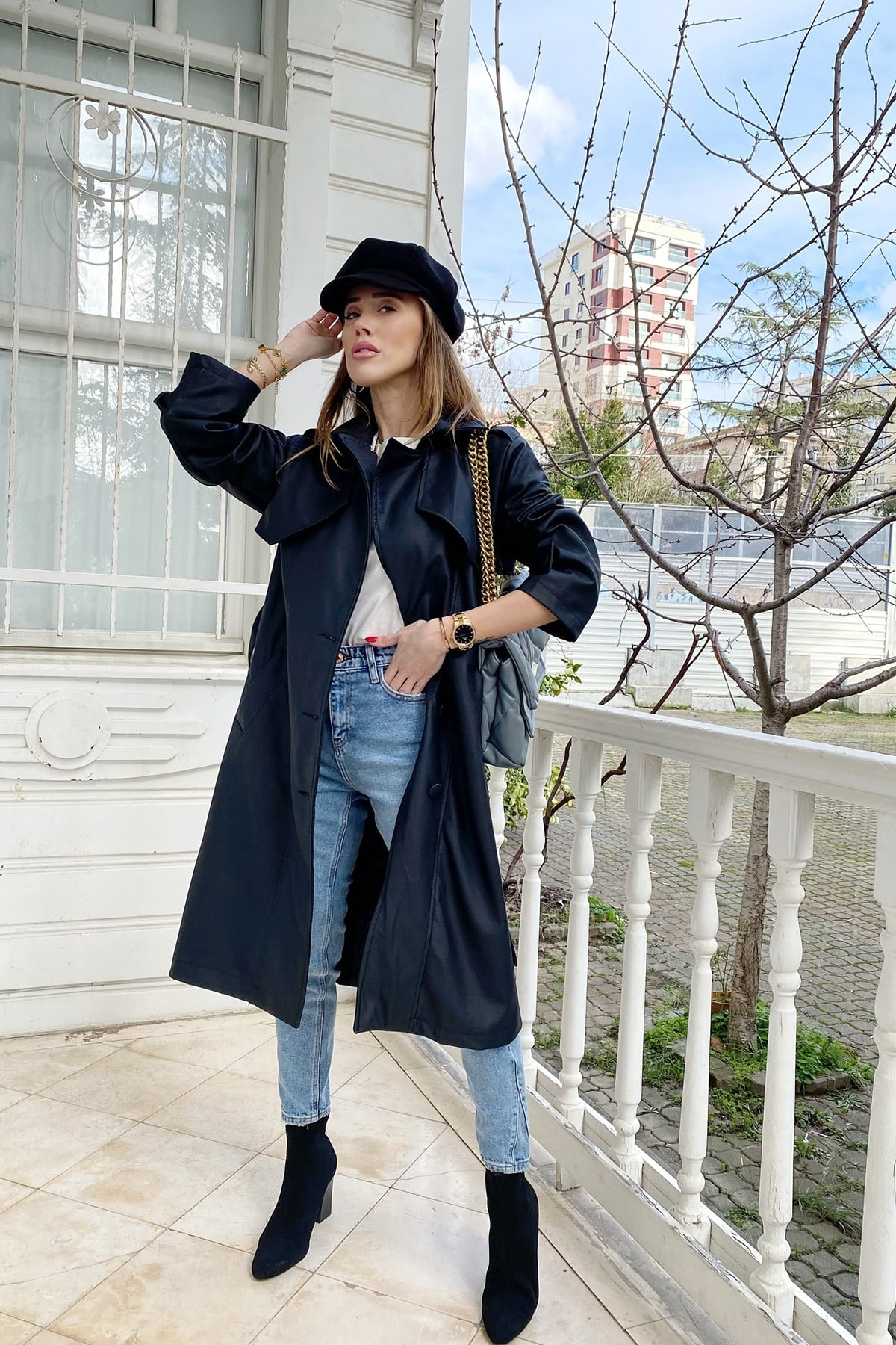 Siyah Deri Tasarım Trenchcoat · 5