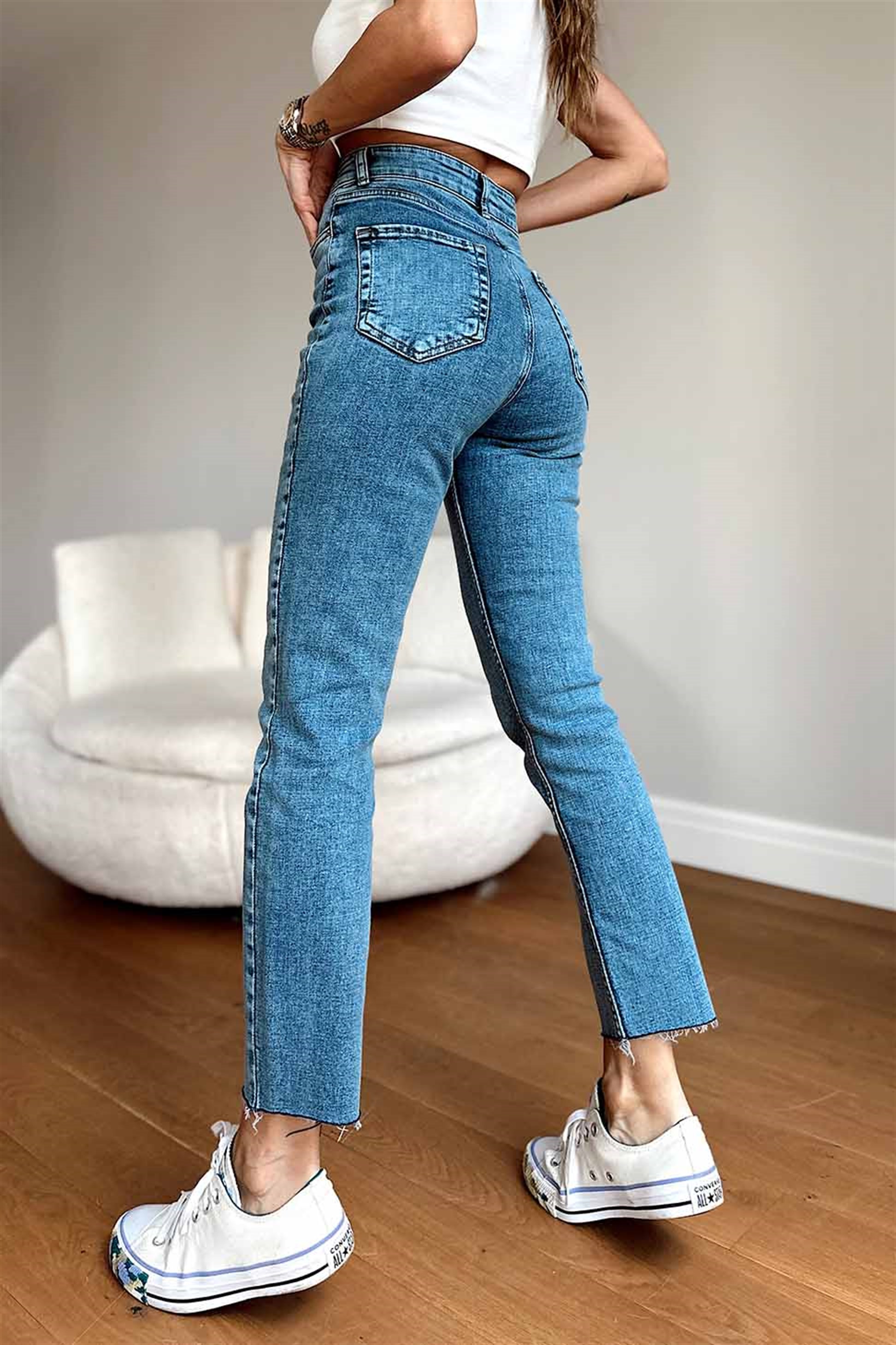 Topshop Paçası Kesik Mom Kesim Likralı Kadın Jean Pantolon Açık Mavi · 4