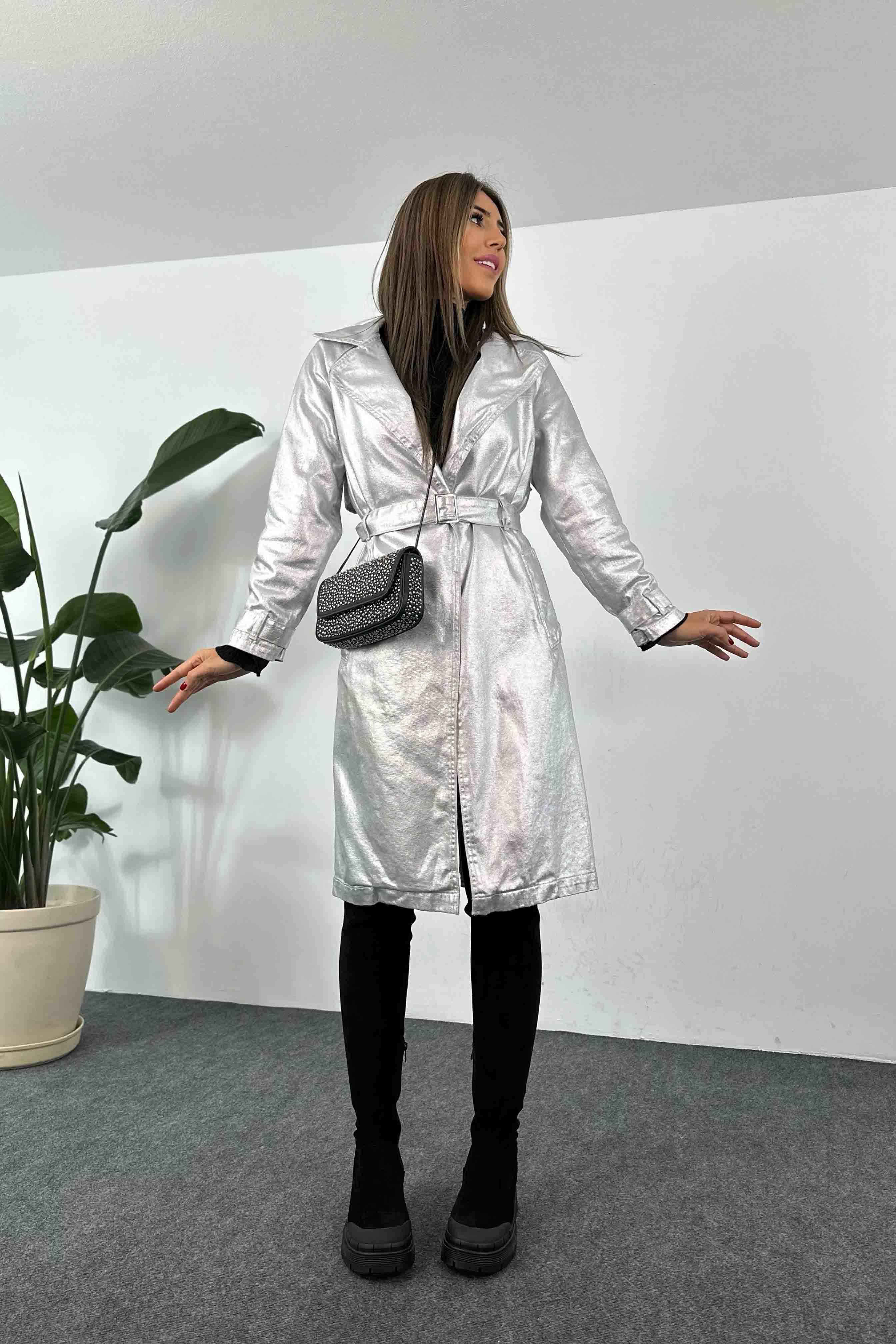 Varaklı Uzun Trençkot Gümüş