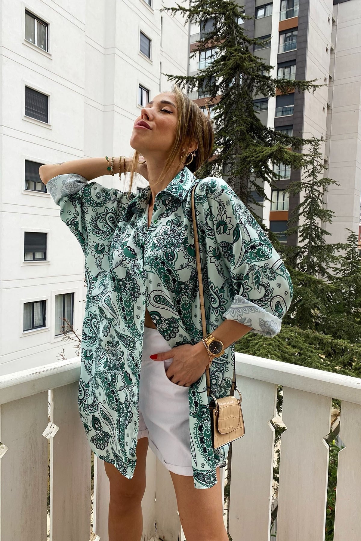 Yeşil Şal Desen Detaylı Oversize Clara Gömlek