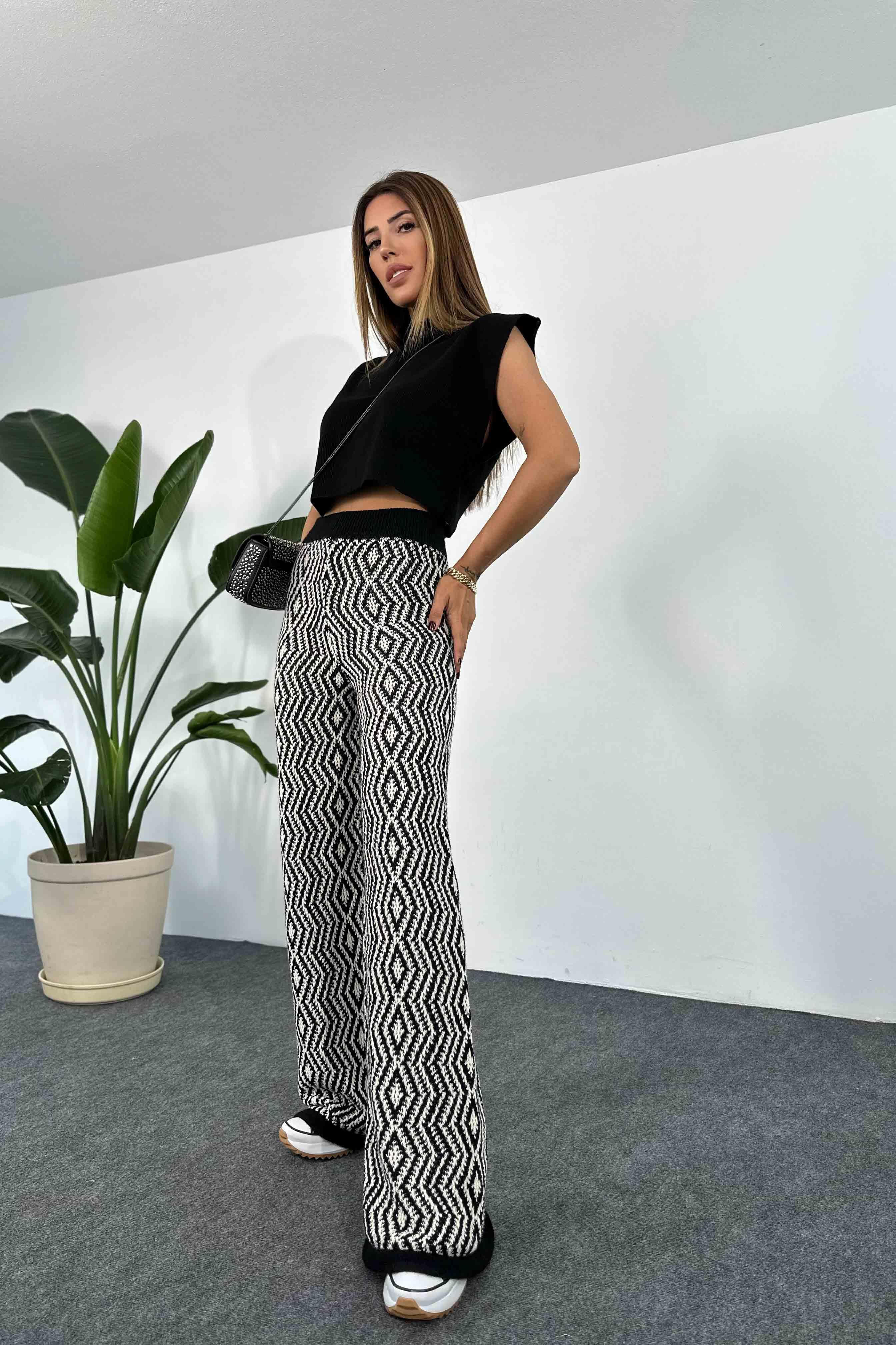 Yün Örme Desenli Salaş Triko Pantolon Siyah