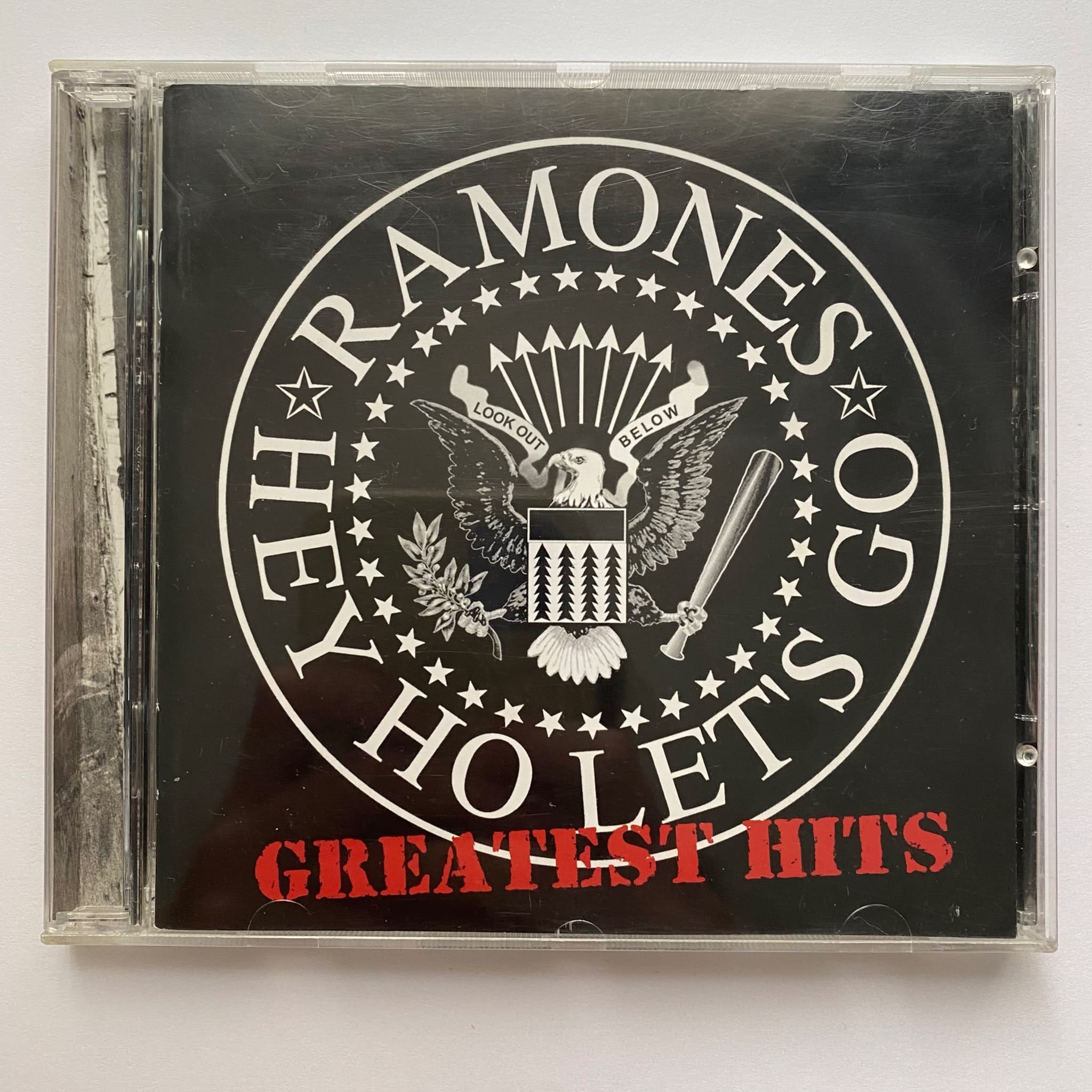 RAMONES - GREATEST HITS