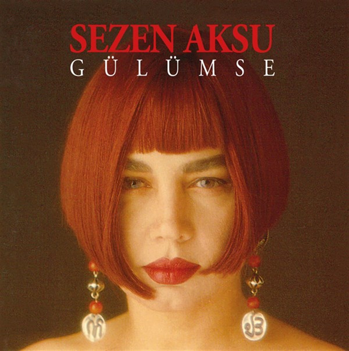 SEZEN AKSU - GÜLÜMSE 