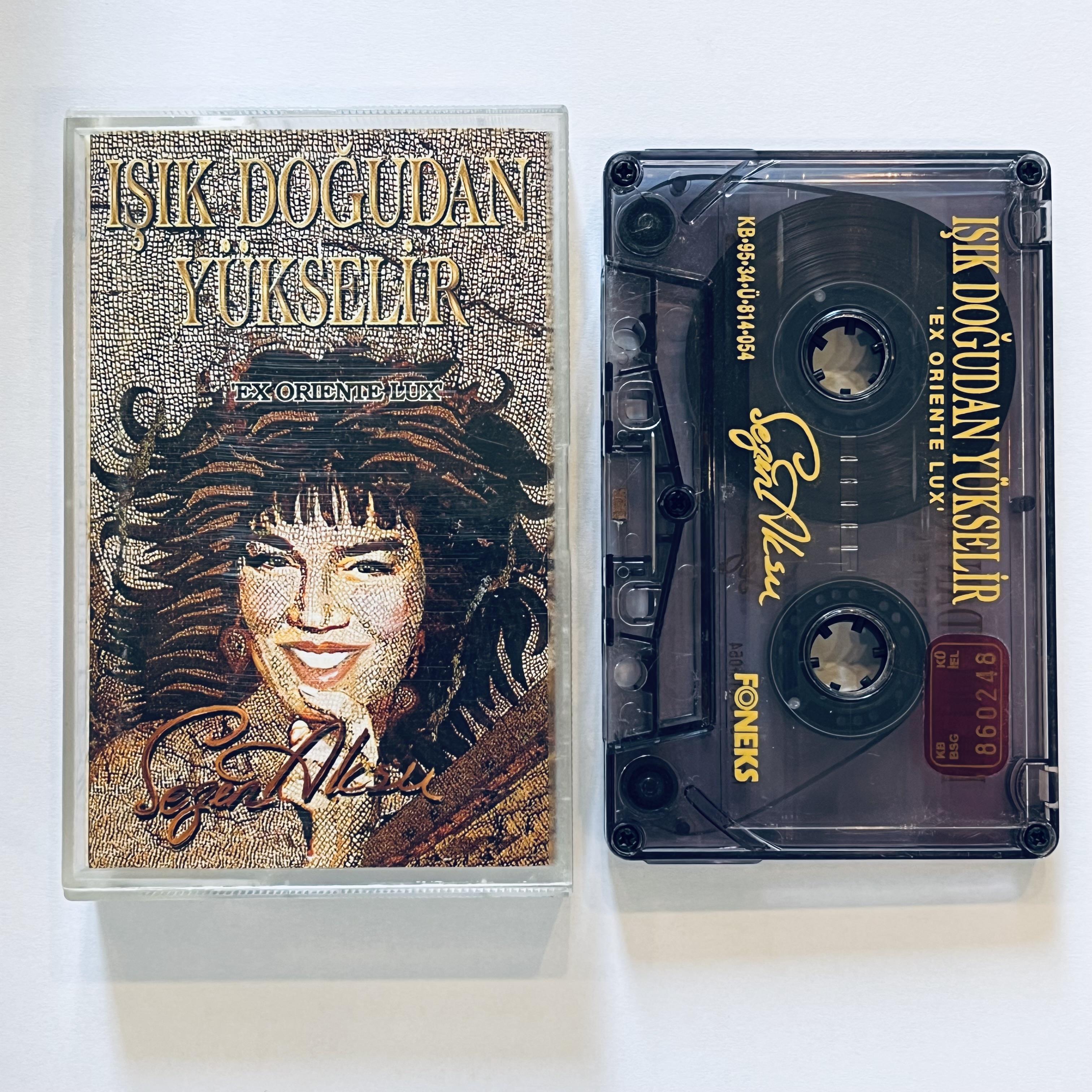 SEZEN AKSU - IŞIK DOĞUDAN YÜKSELİR 'EX ORIENTE LUX'