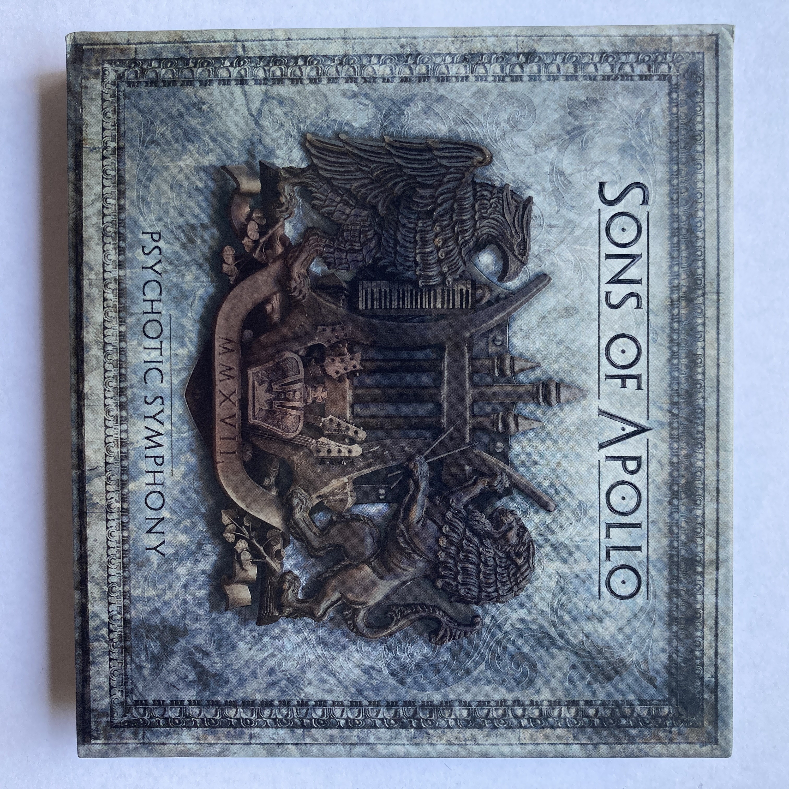SONS OF APOLLO – PSYCHOTIC SYMPHONY