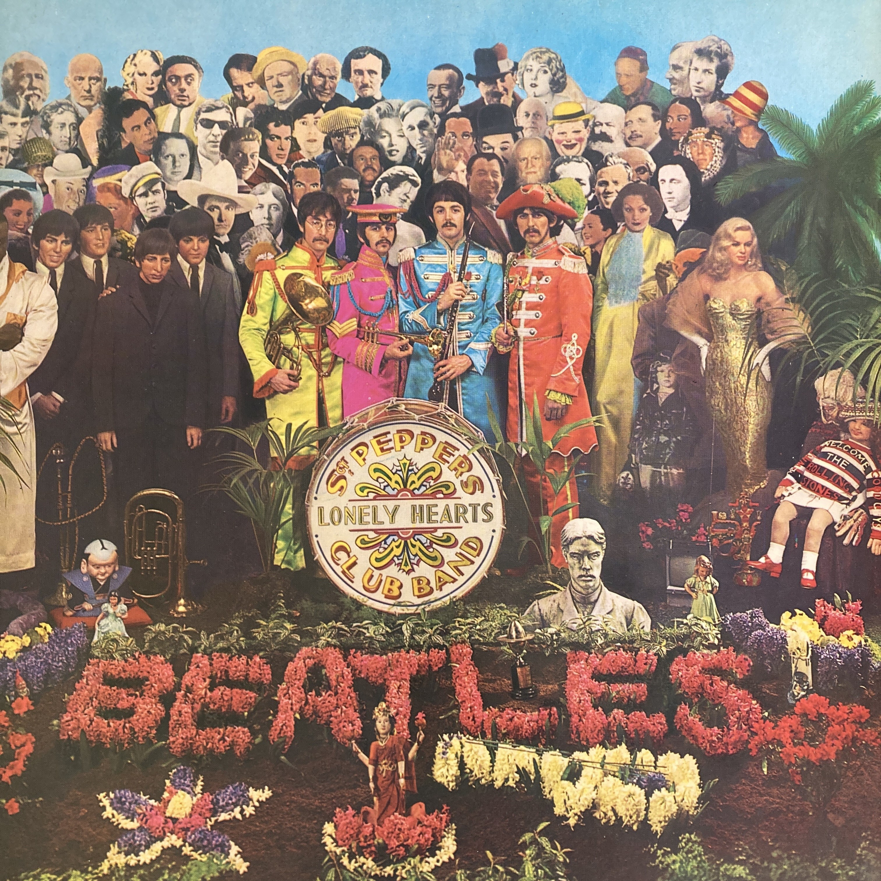 THE BEATLES - SGT. PEPPERS LONELY HEARTS CLUB BAND