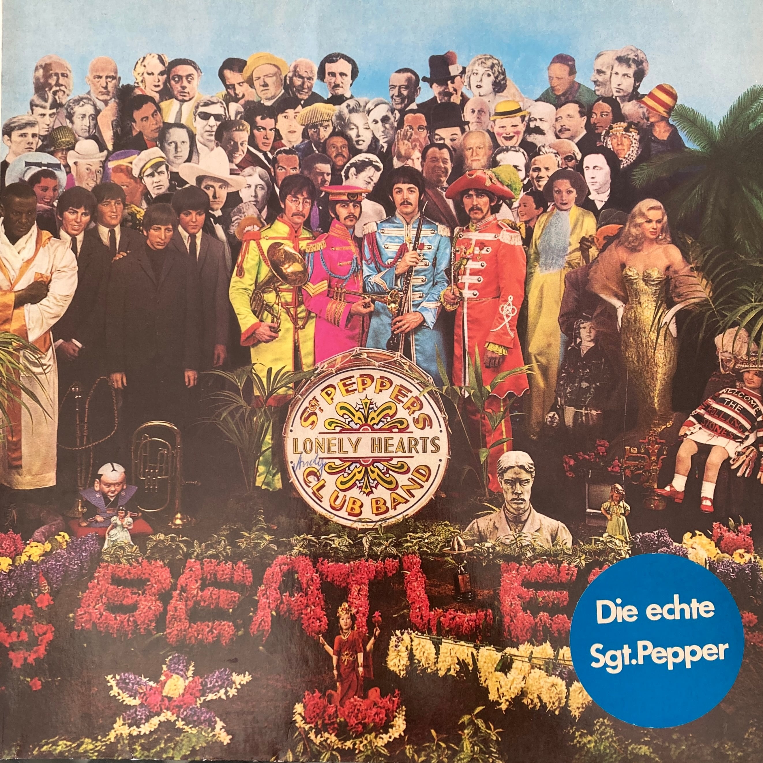 THE BEATLES - SGT. PEPPERS LONELY HEARTS CLUB BAND