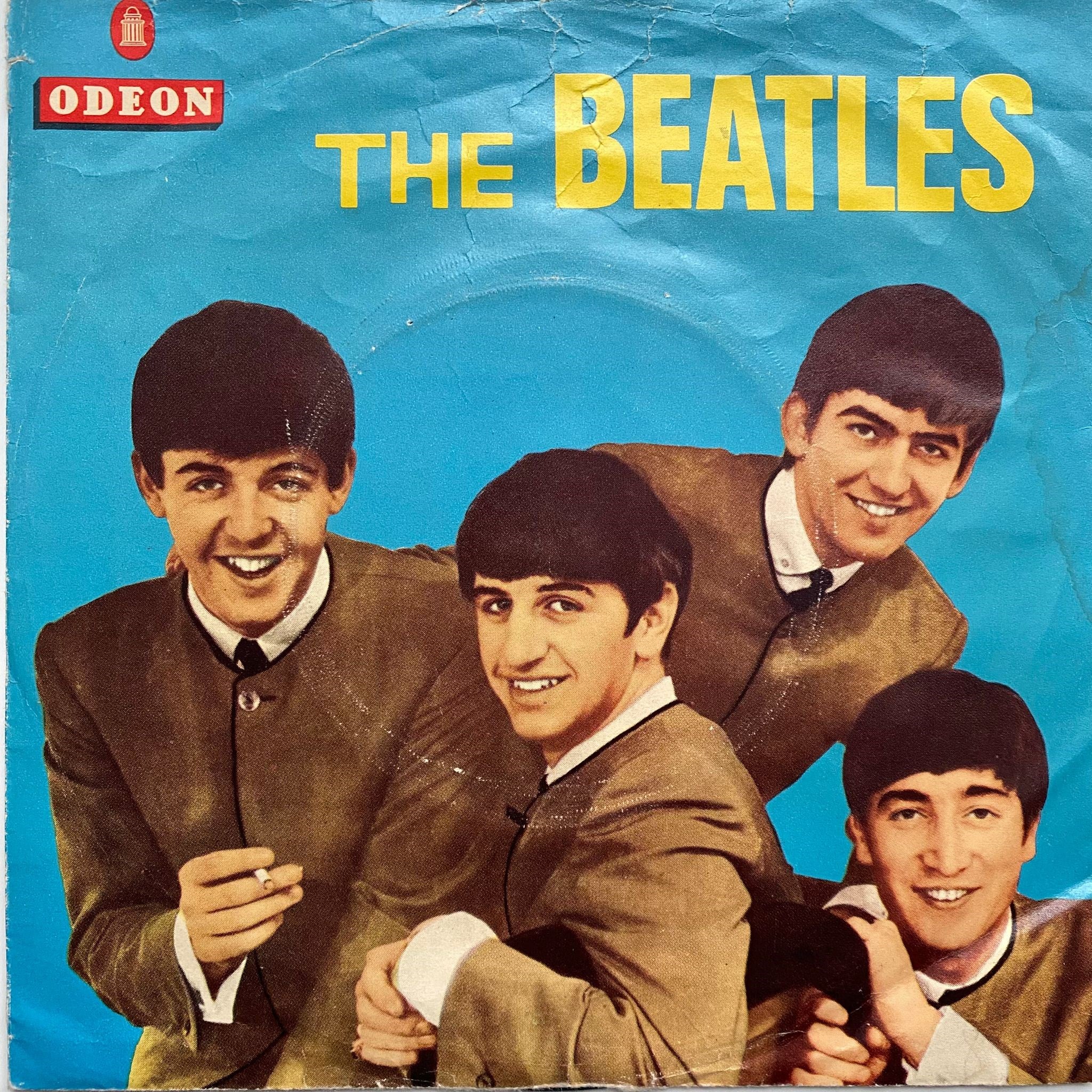 THE BEATLES - SHE LOVES YOU
