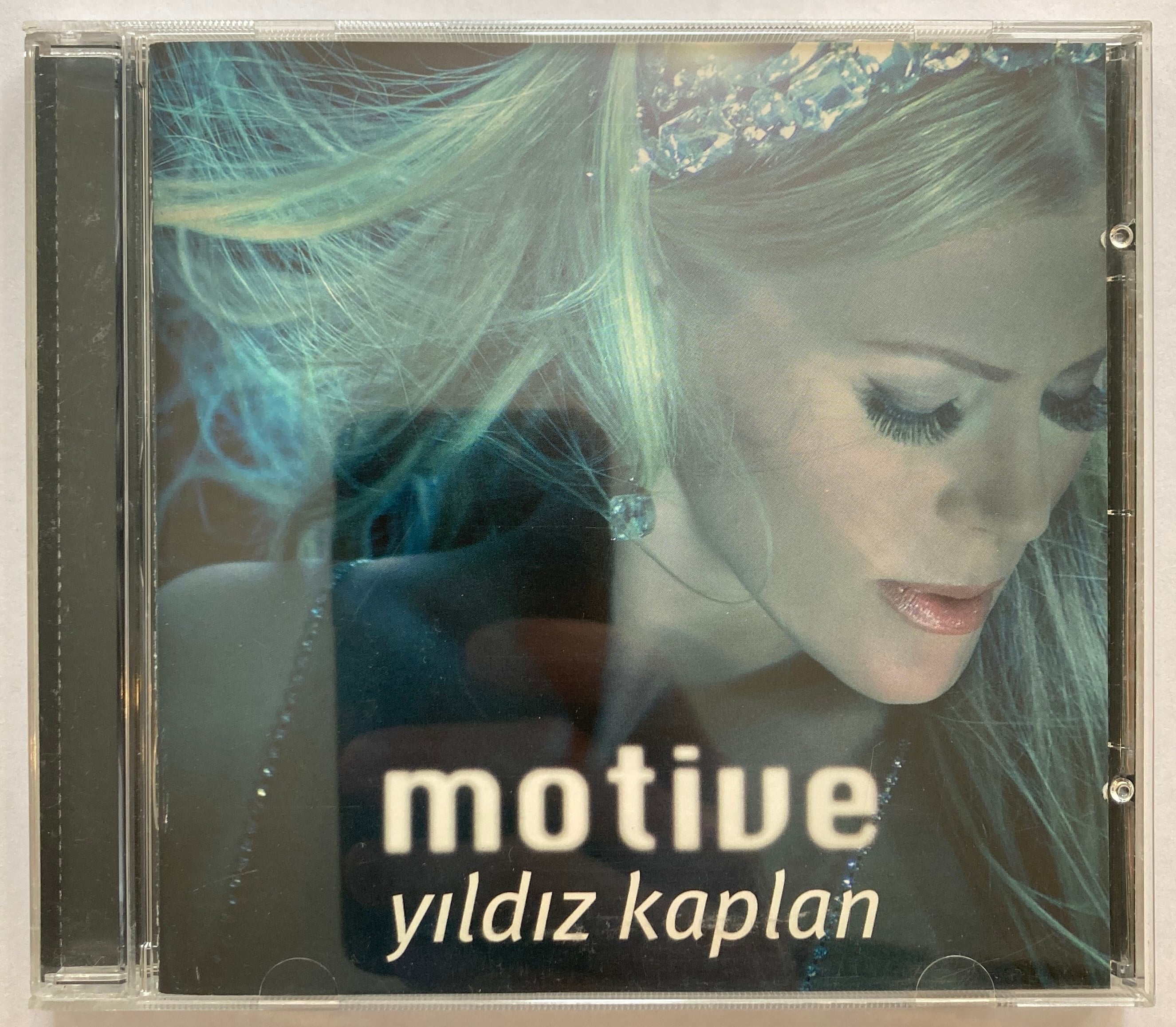 YILDIZ KAPLAN - MOTIVE