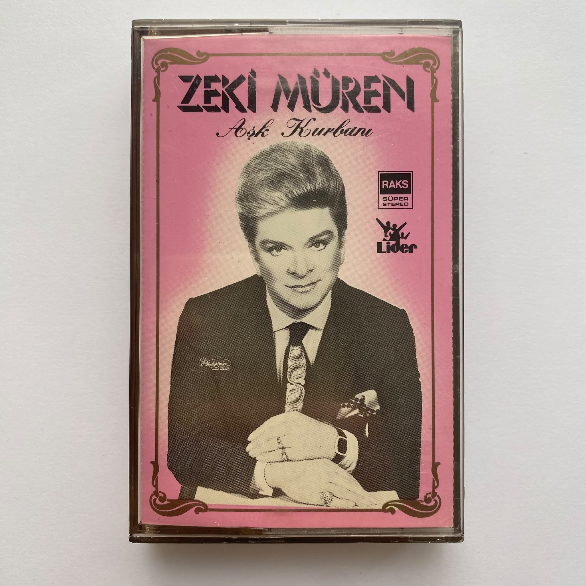 ZEKİ MÜREN - AŞK KURBANI