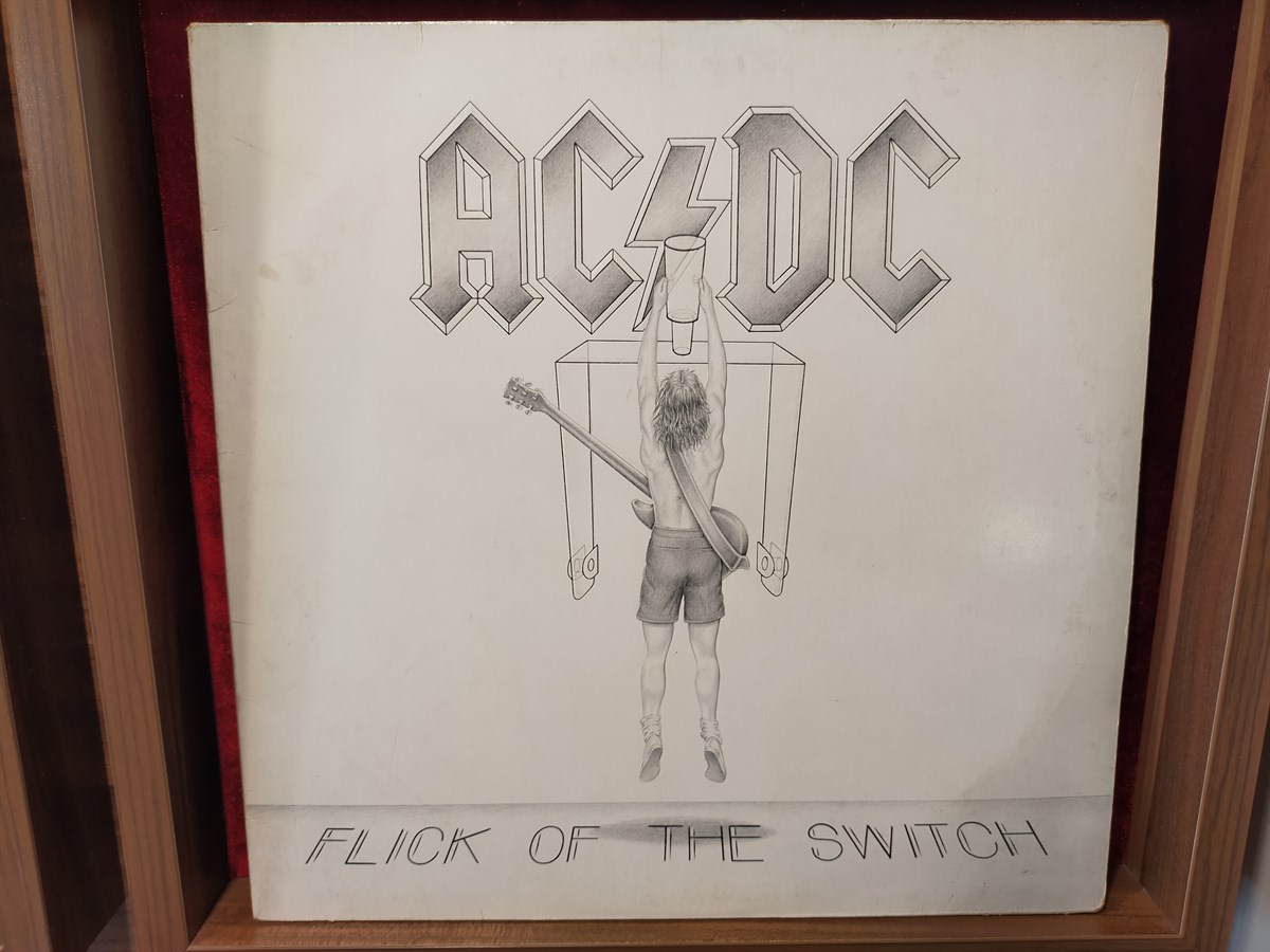 AC / DC - FLICK OF THE SWITCH 