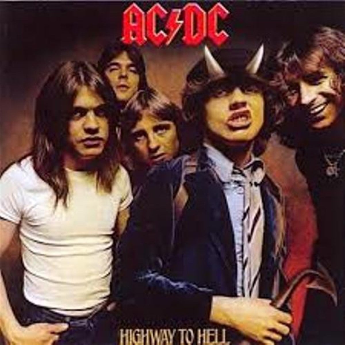 AC / DC - HIGHWAY TO HELL